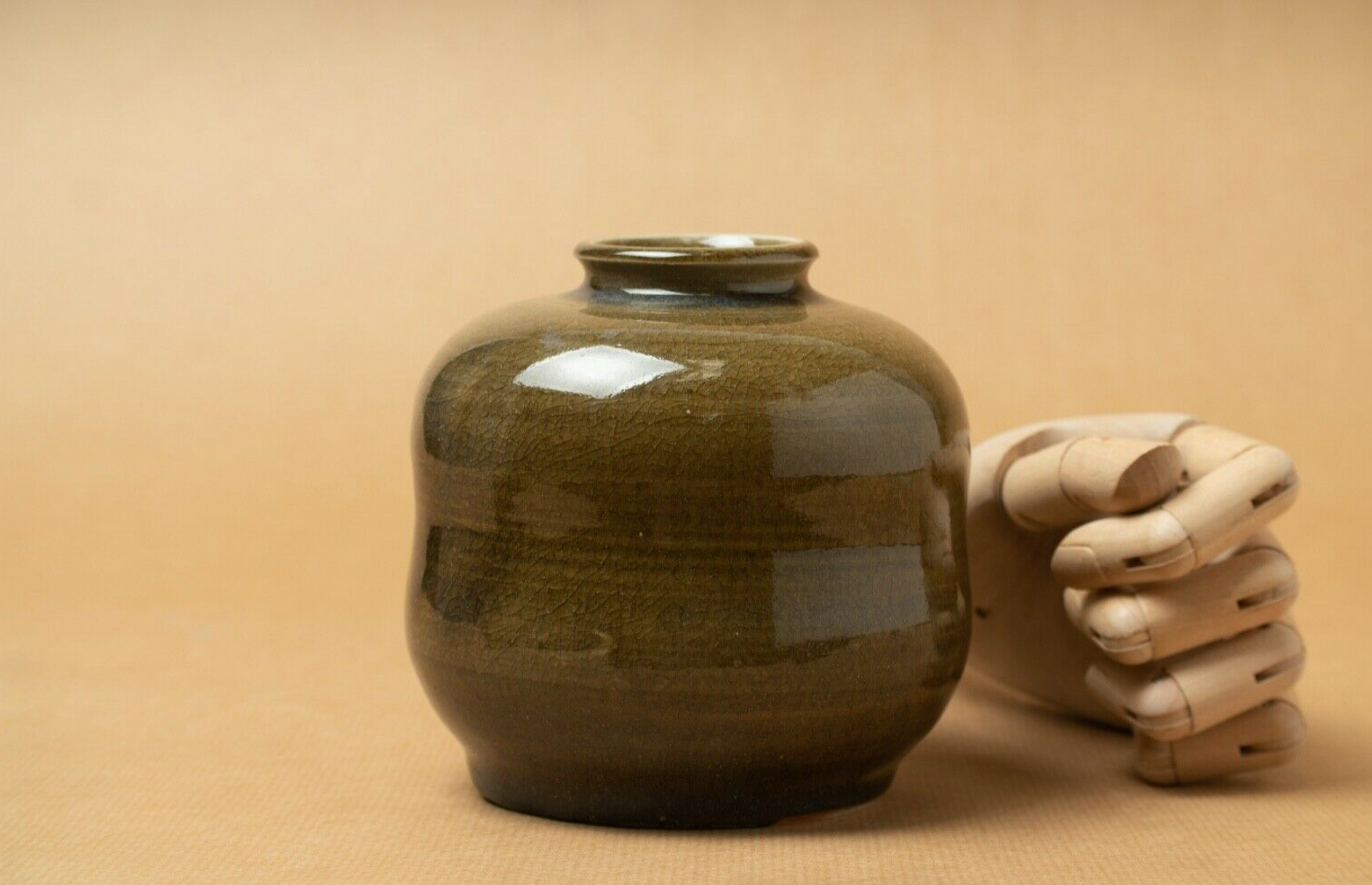 cracked green enamel vase signed kiseto vintage 1970