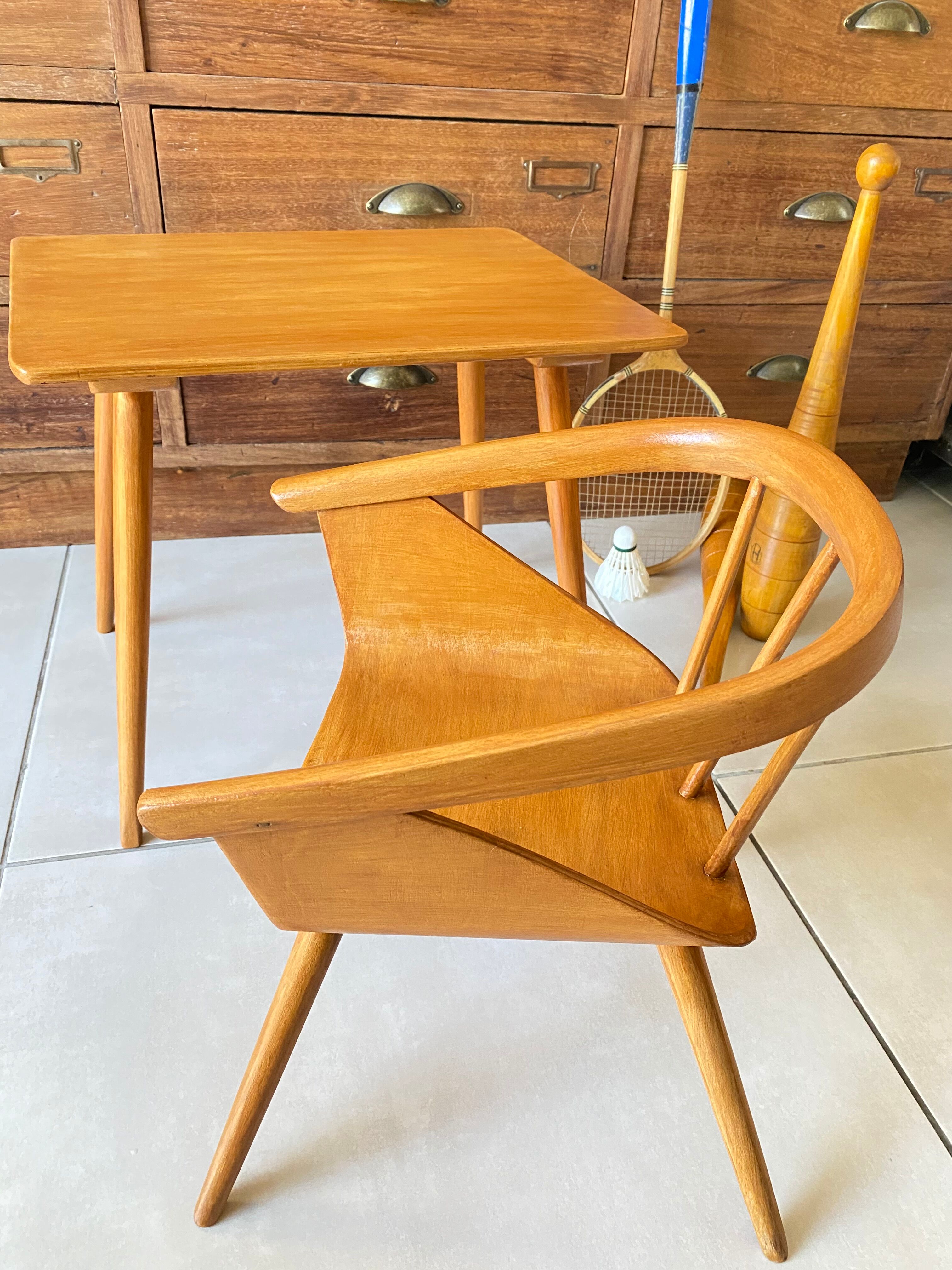 Ensemble bureau et fauteuil enfant Baumann