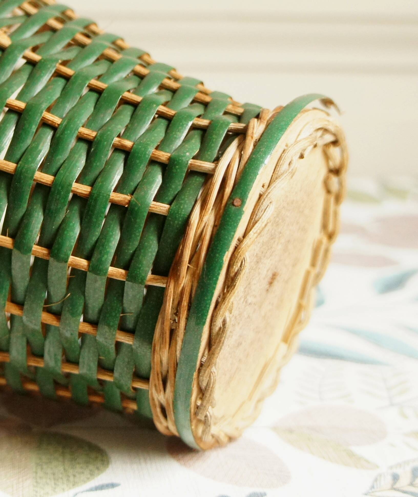 Natural & painted rattan planter