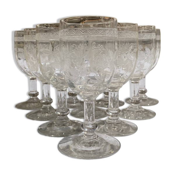 Verres  à pieds 12 cm gravure feuillage