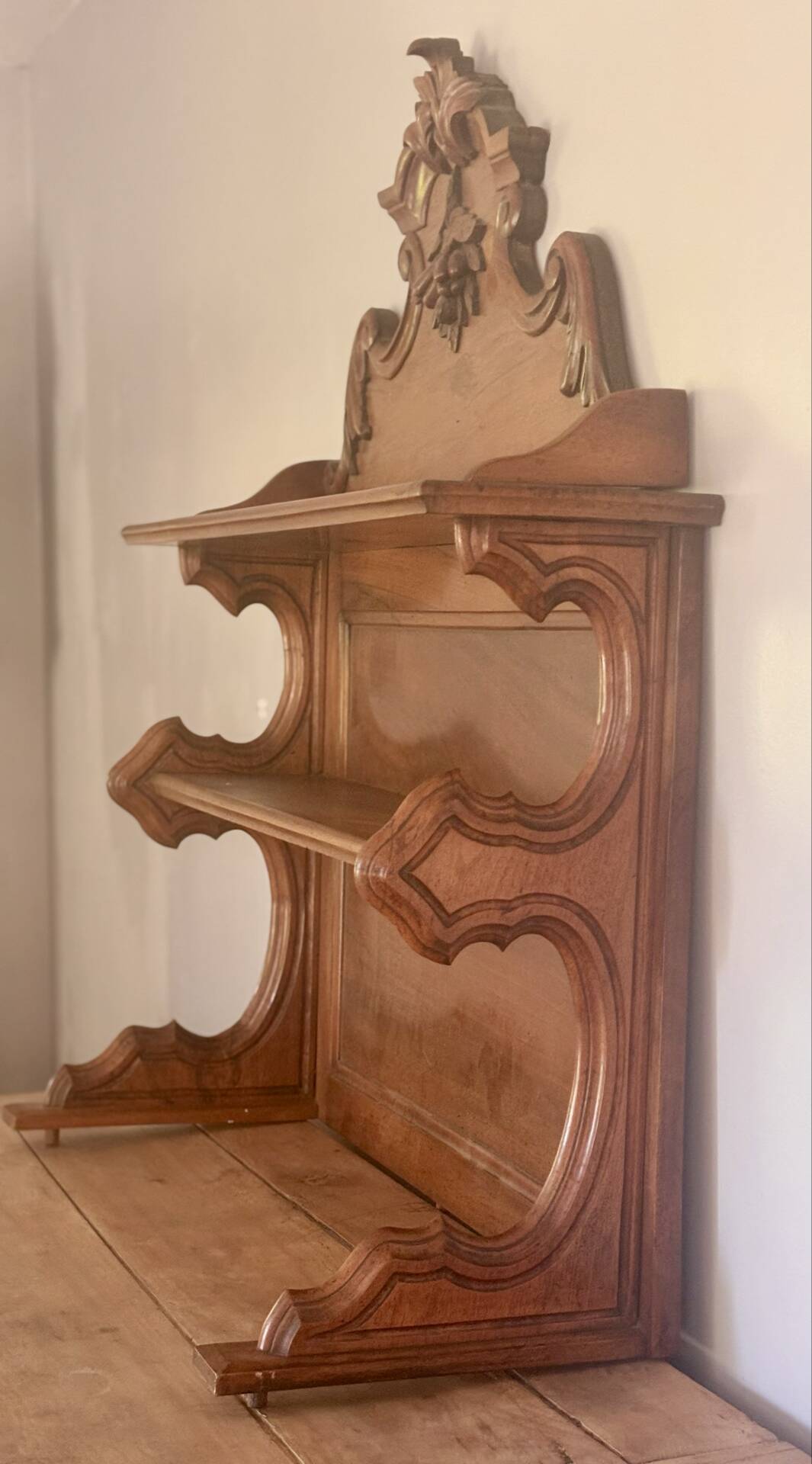 Elegant French Wall Shelf Saint-Hubert – Carved Walnut, Late 11th Century