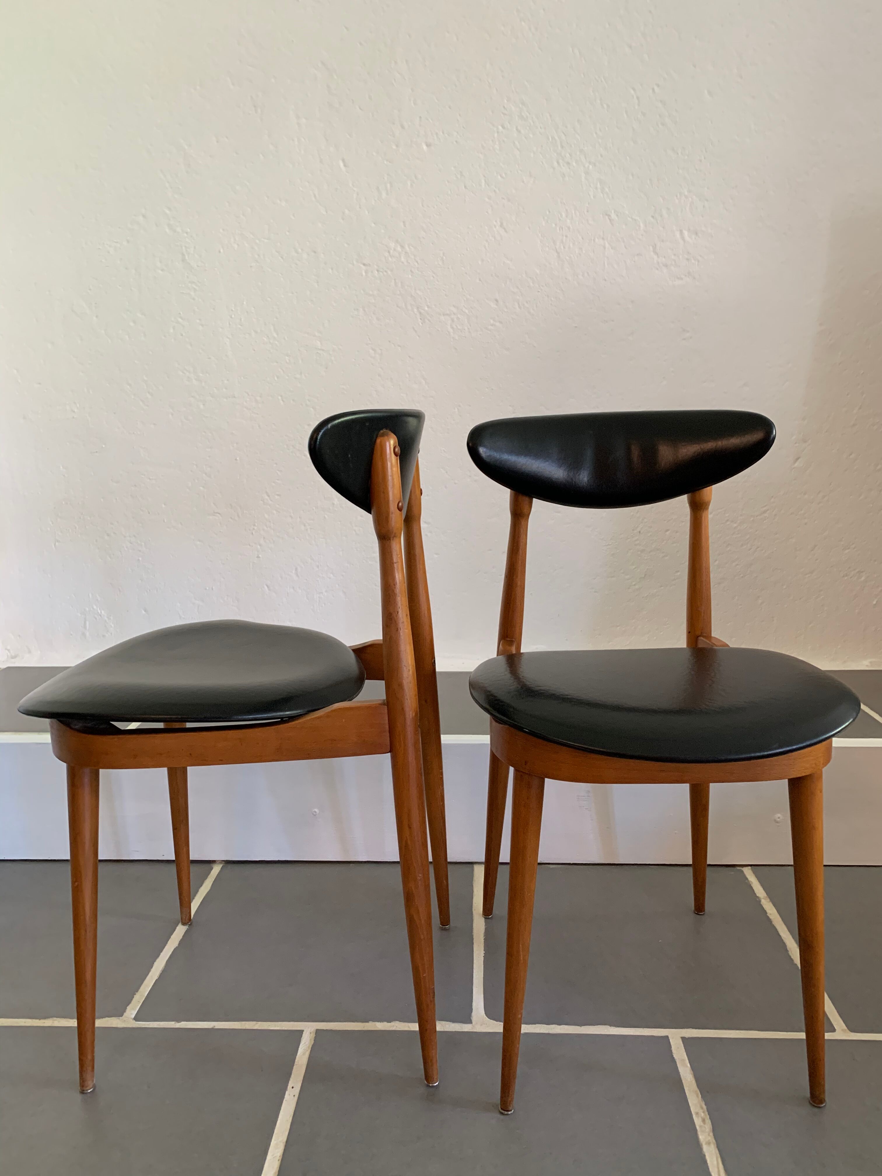 Pair of Baumann unicorn model