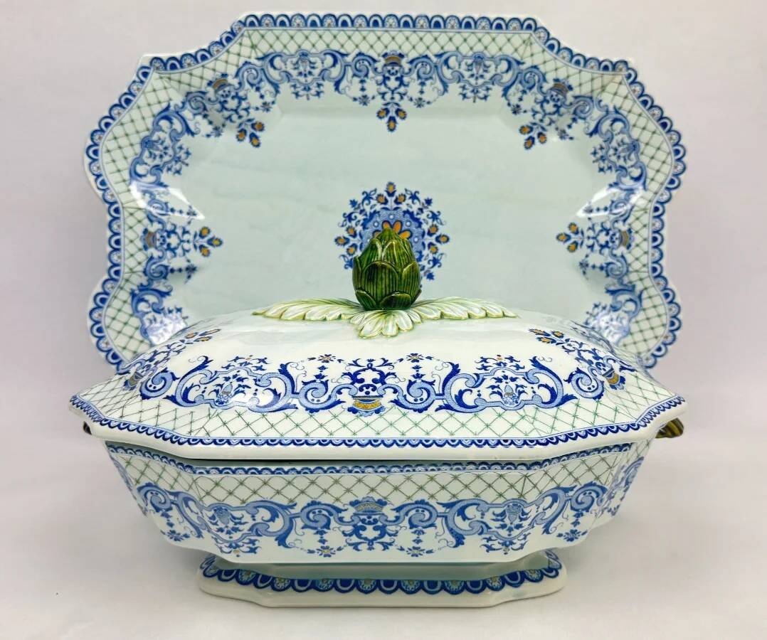 Gien, vegetable dish, soup tureen and its lid in fine earthenware, Rouen decoration.