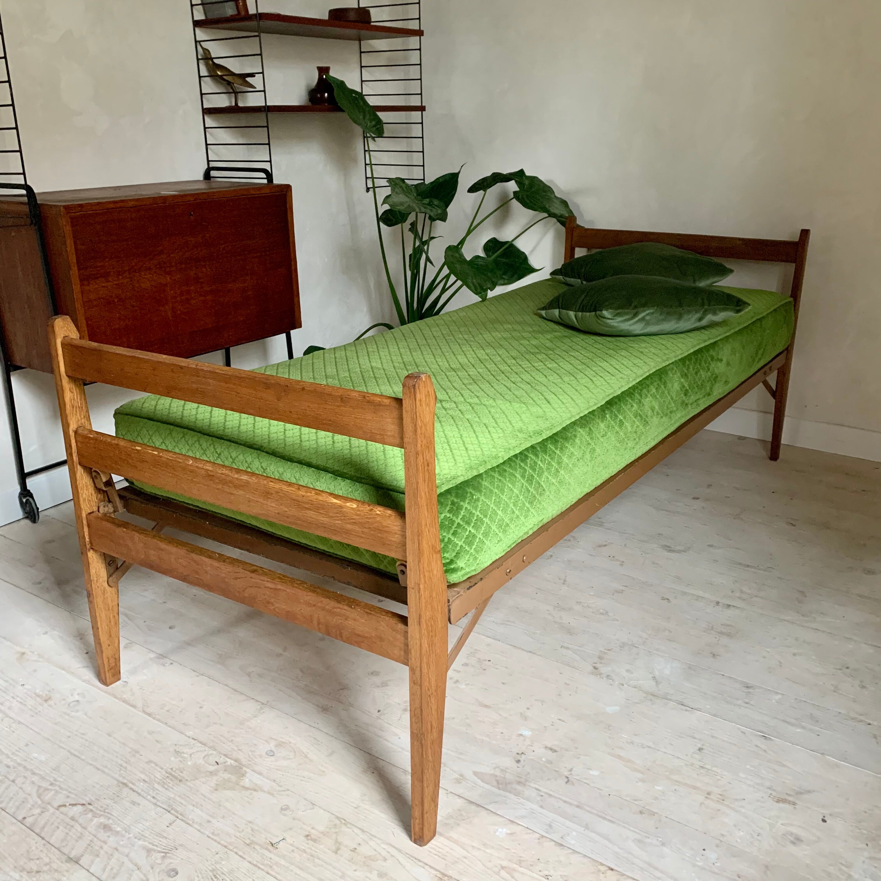 Daybed Vintage Solid Oak Bed - 2 remaining