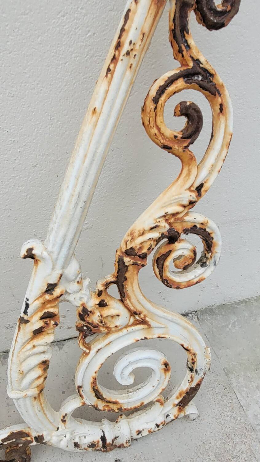 Hunting wheels gate jib bourgeois house in cast iron 19th