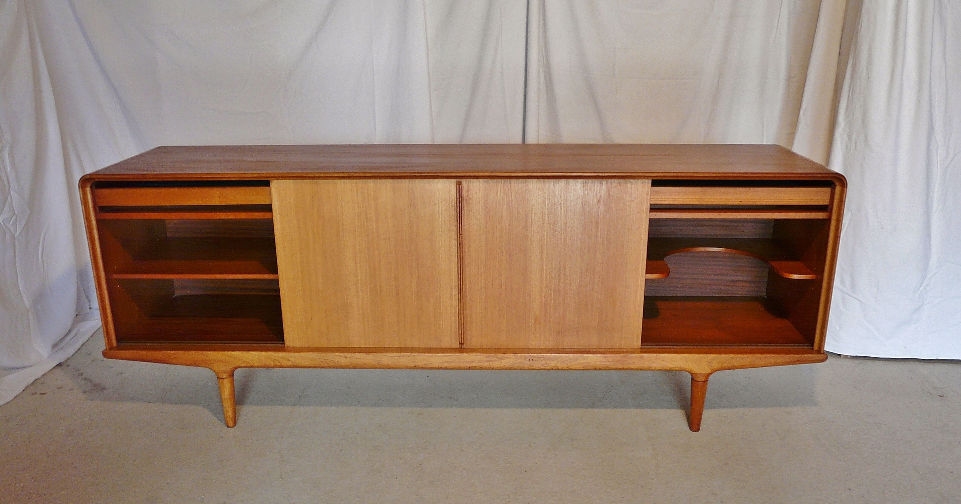 Clausen's Scandinavian teak line - sound