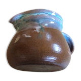 Sandstone pitcher
