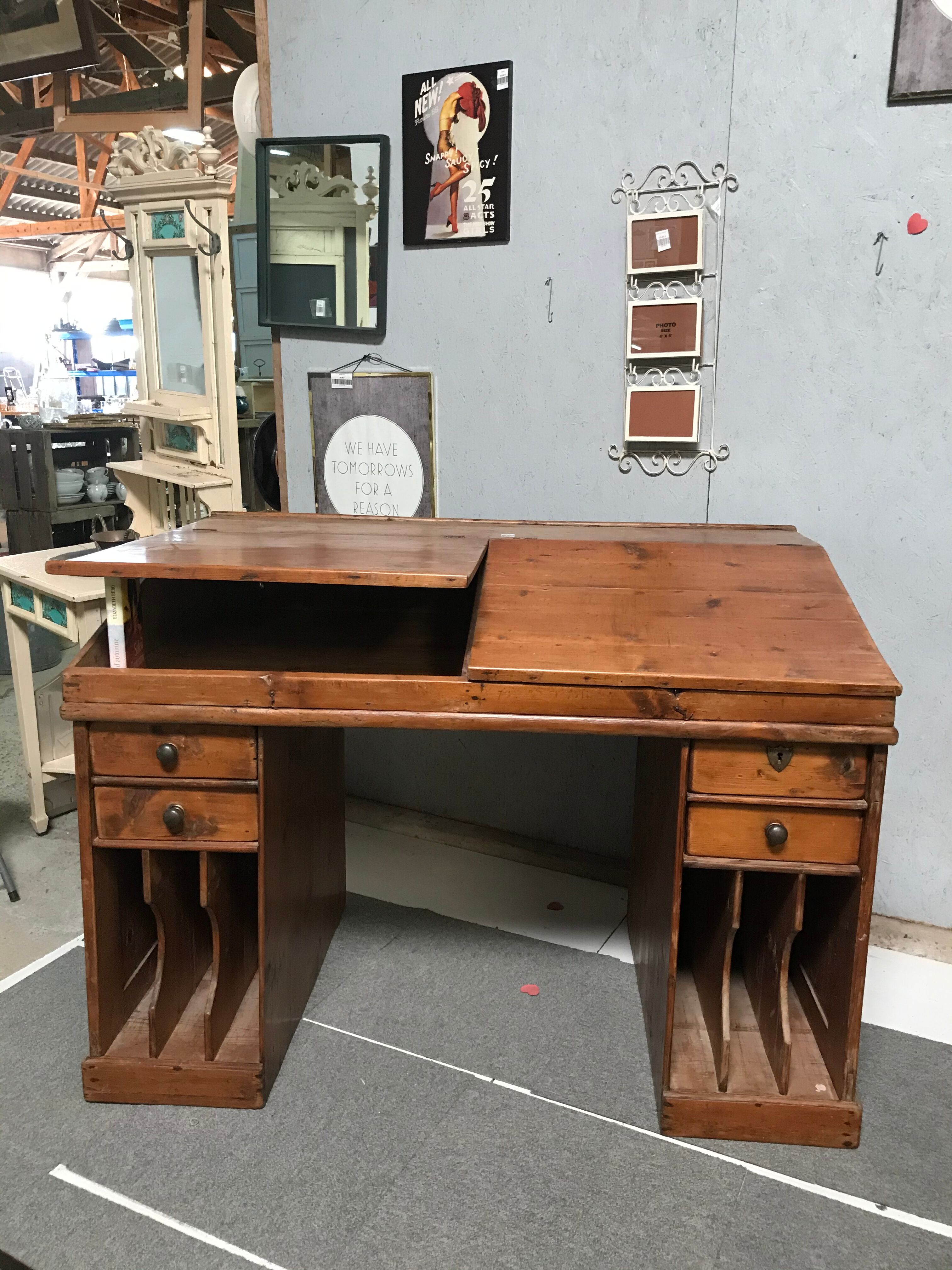Cashier's desk