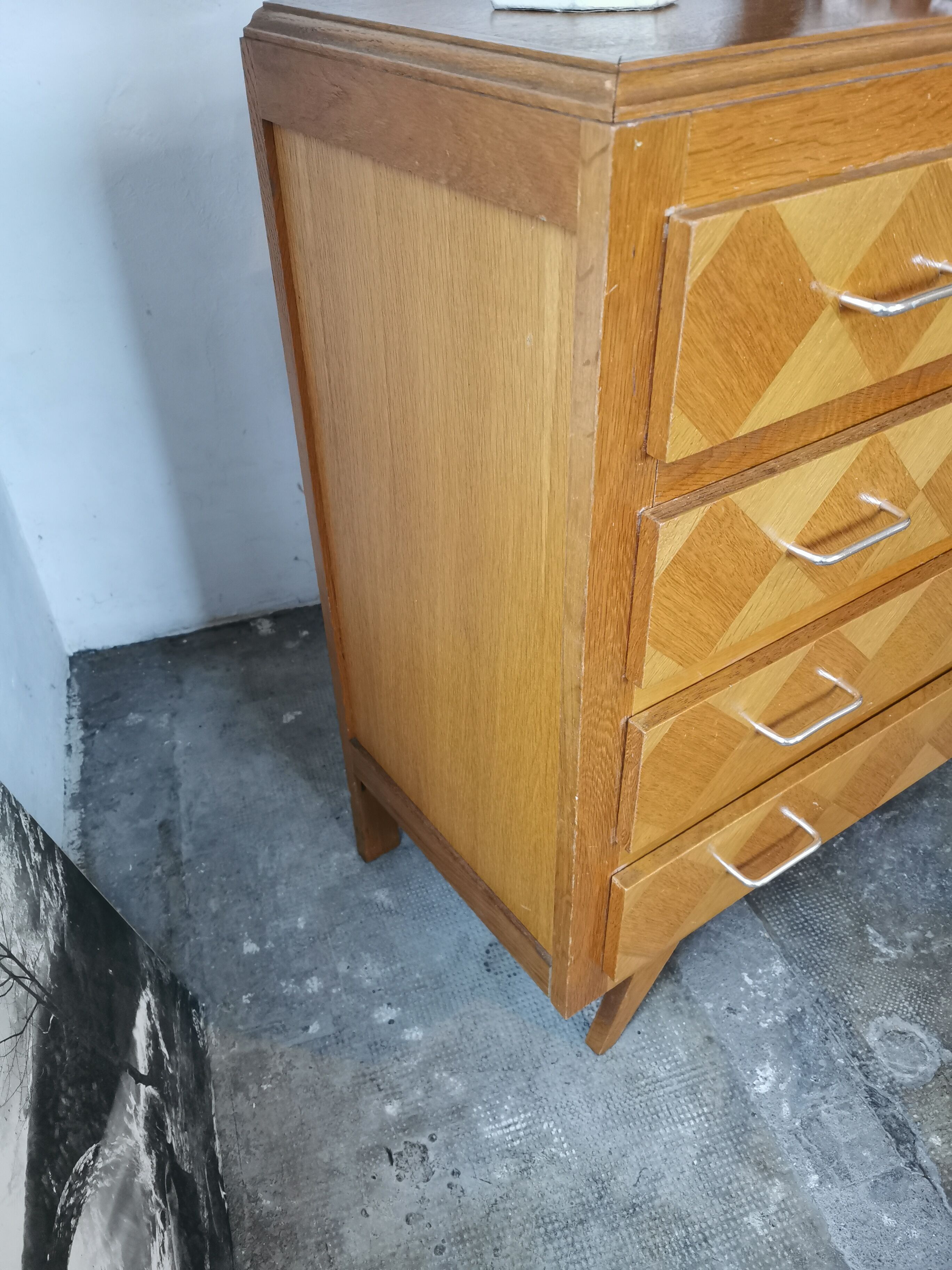 Vintage chest of drawers, compass legs, light wood