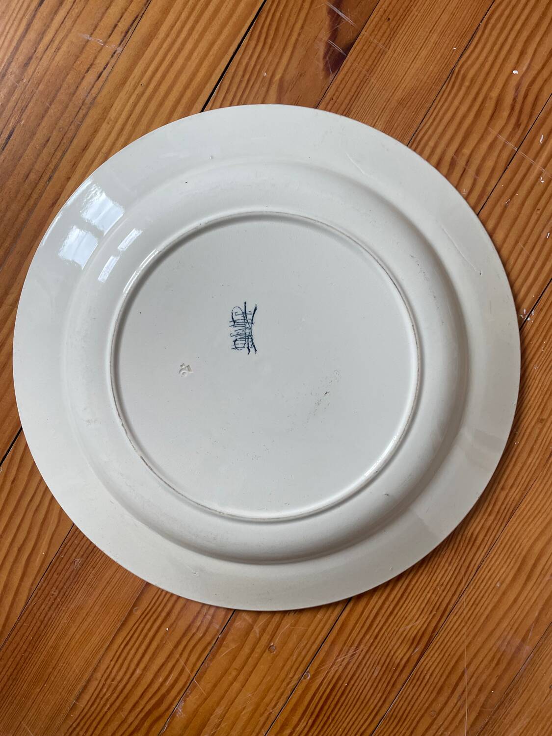 Round dish