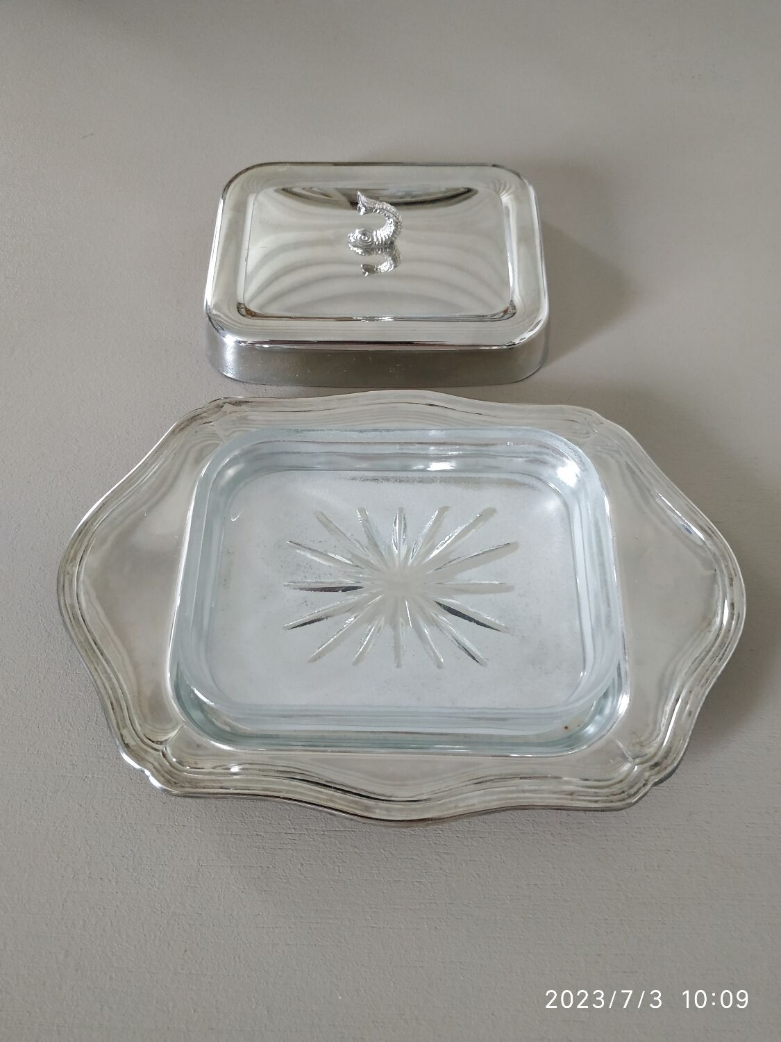 Butter dish