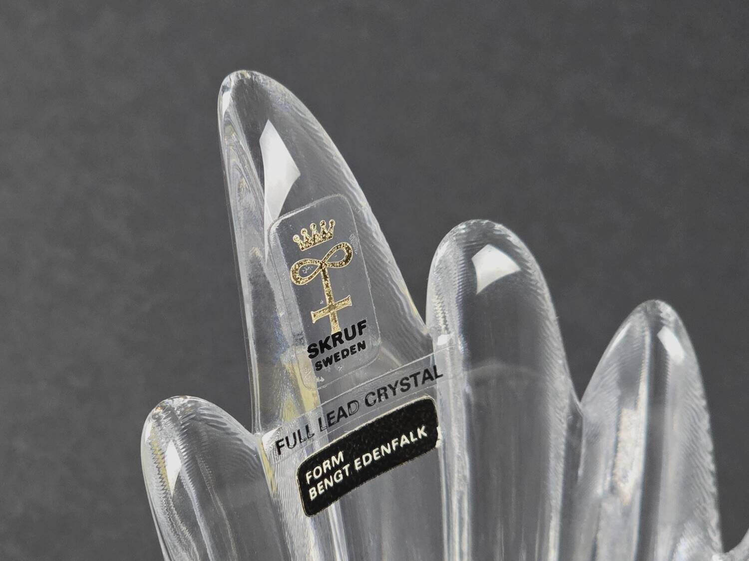 Bol en cristal Skruf des années 1970 « Couronne » par Bengt Edenfalk.