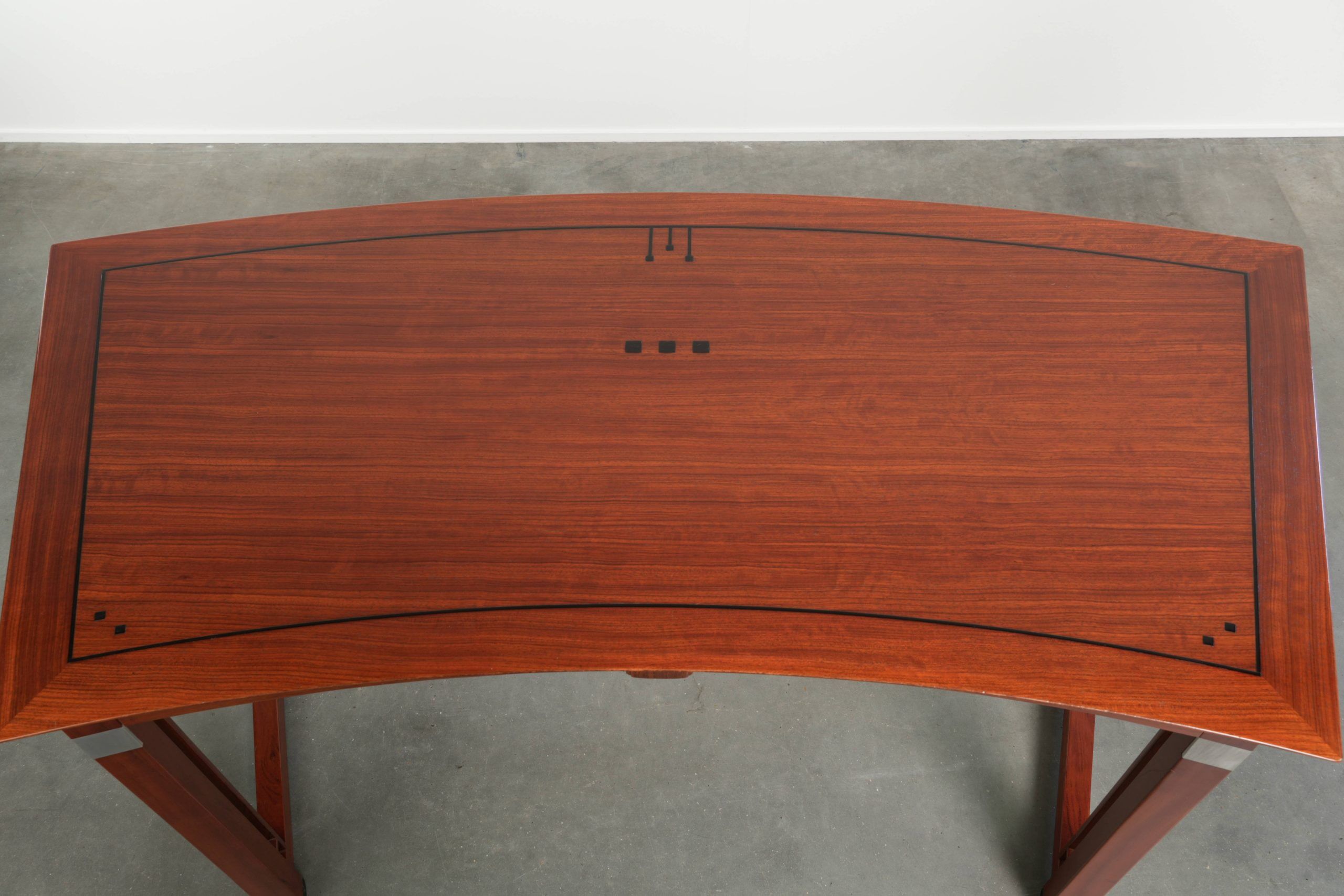 Luxurious curved writing desk/office desk in Art Deco design