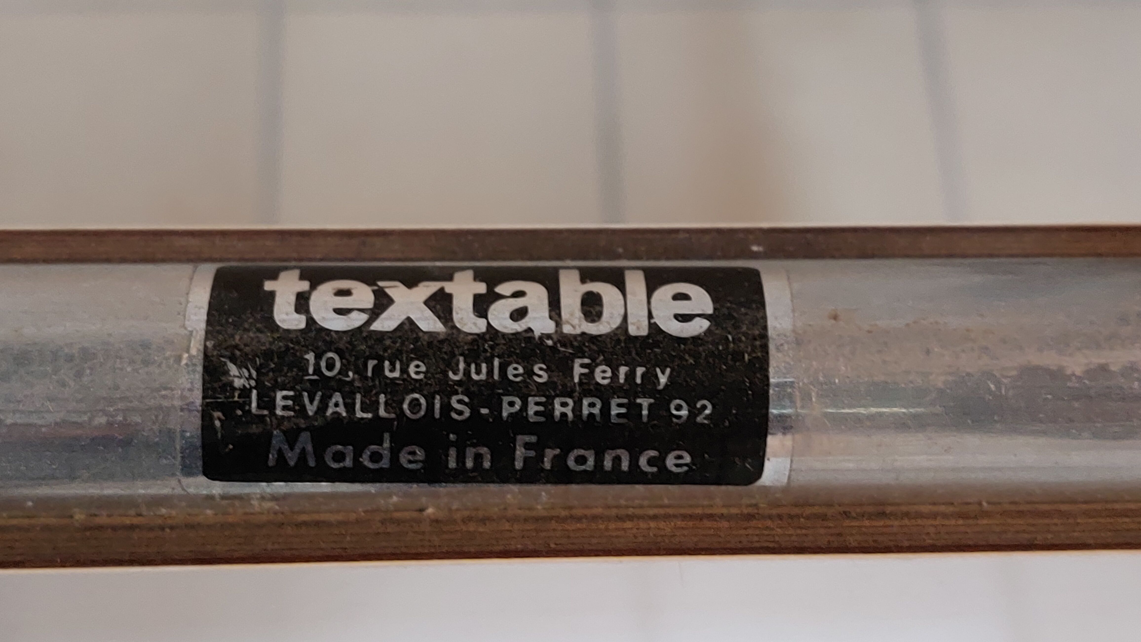 Folding tray with vintage wheels Textable in white formica