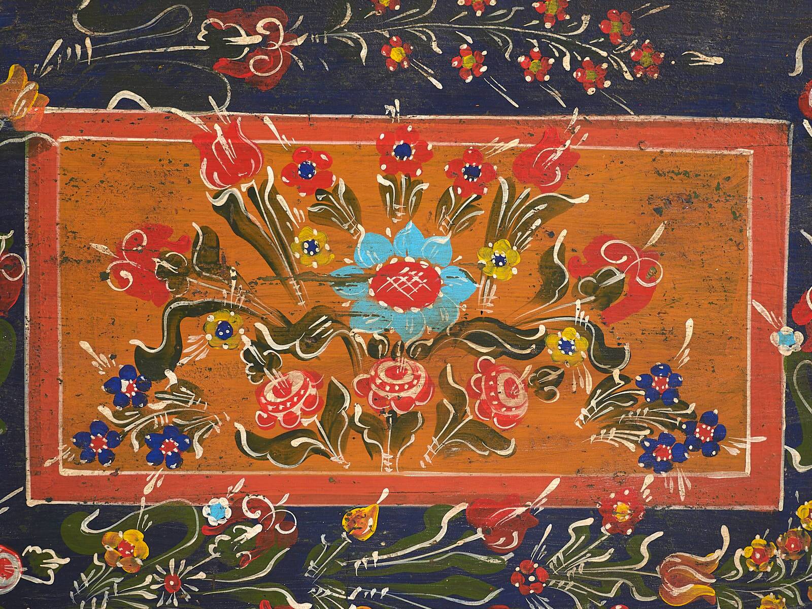 Antique trunk with floral motifs (c.1870)
