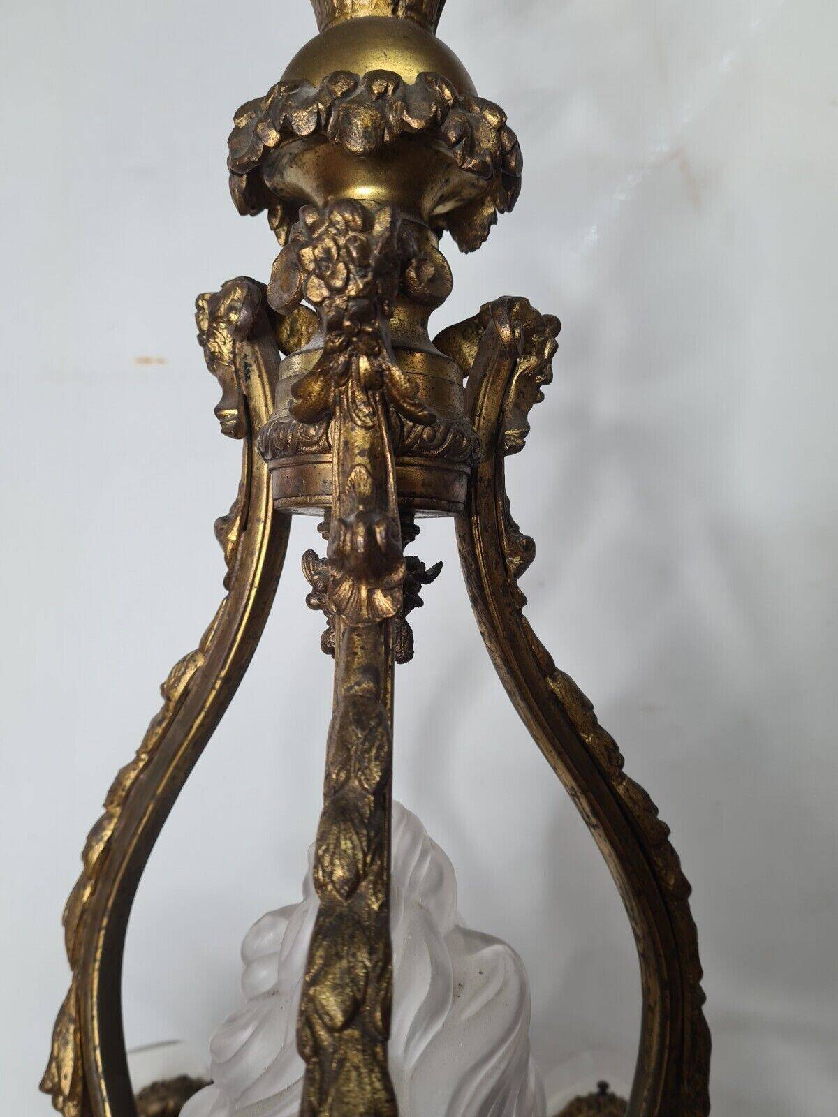 LOUIS XV style chandelier in gilded and patinated bronze with draped women