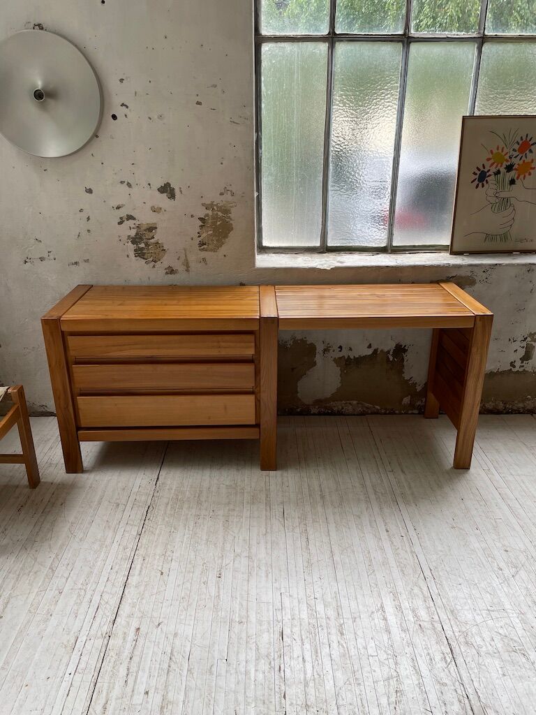 Regain dresser office row