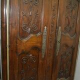 Armoire de mariage en chêne sculpté XVIIIeme