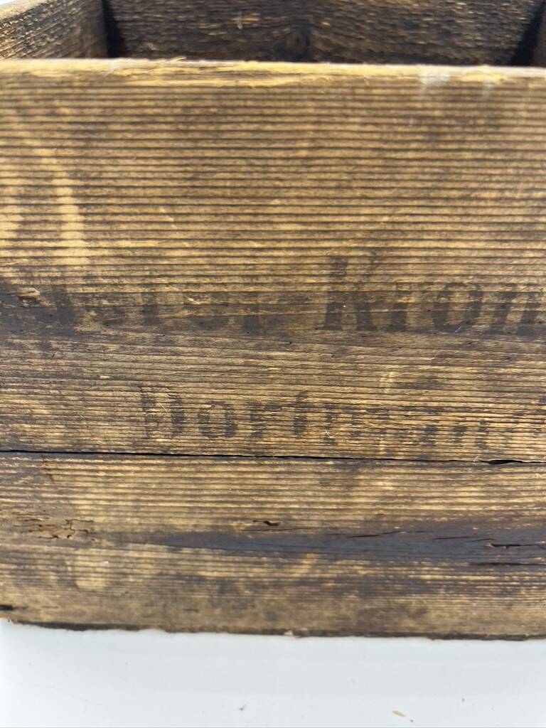 Kronembourg wooden locker