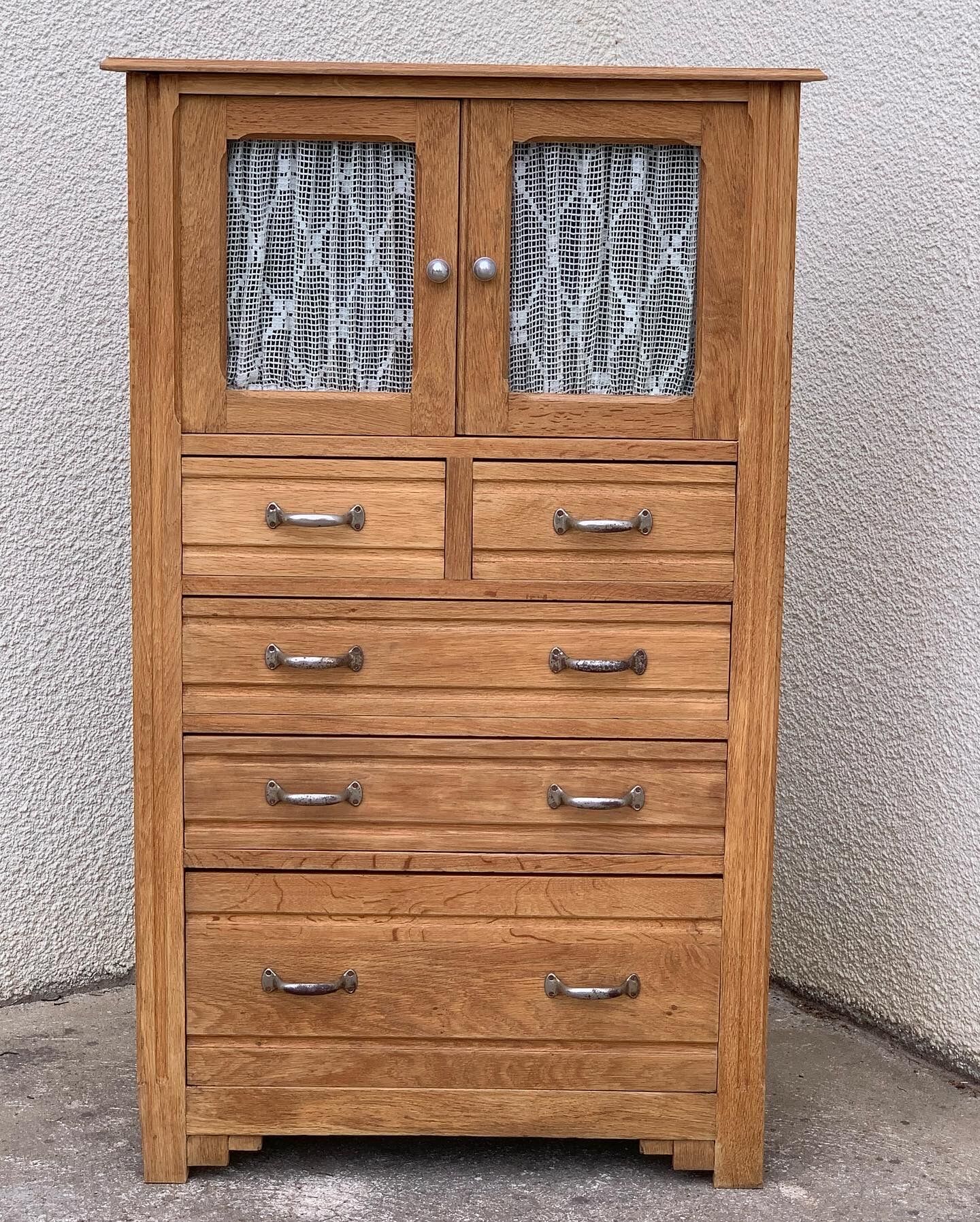 Buffet parisien vitré 1920 bois brut massif