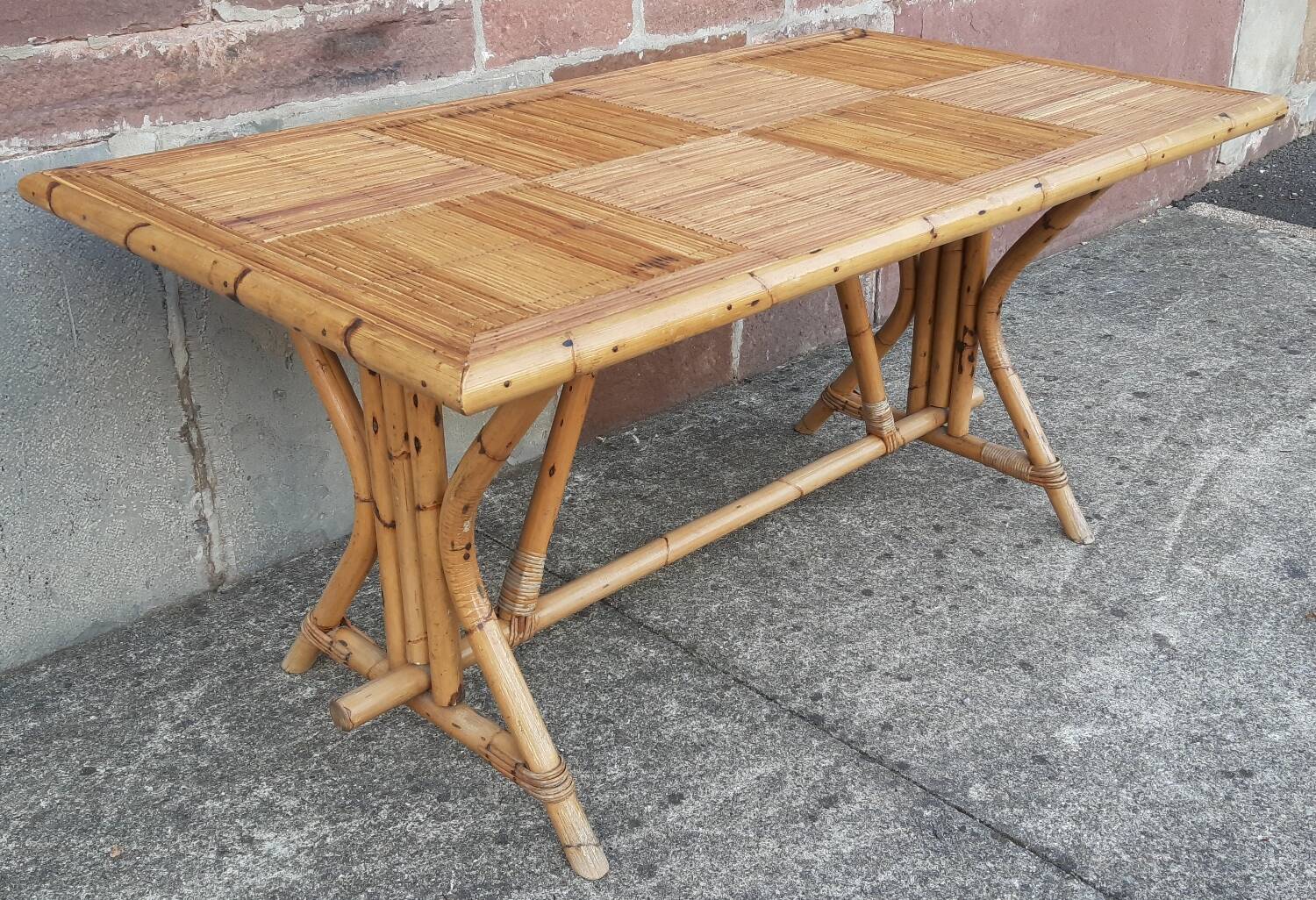 Table and 6 chairs made of bamboo and rattan