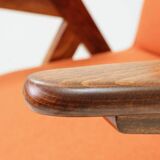 Fauteuil lounge vintage en laine, tissu orange et bois de hêtre