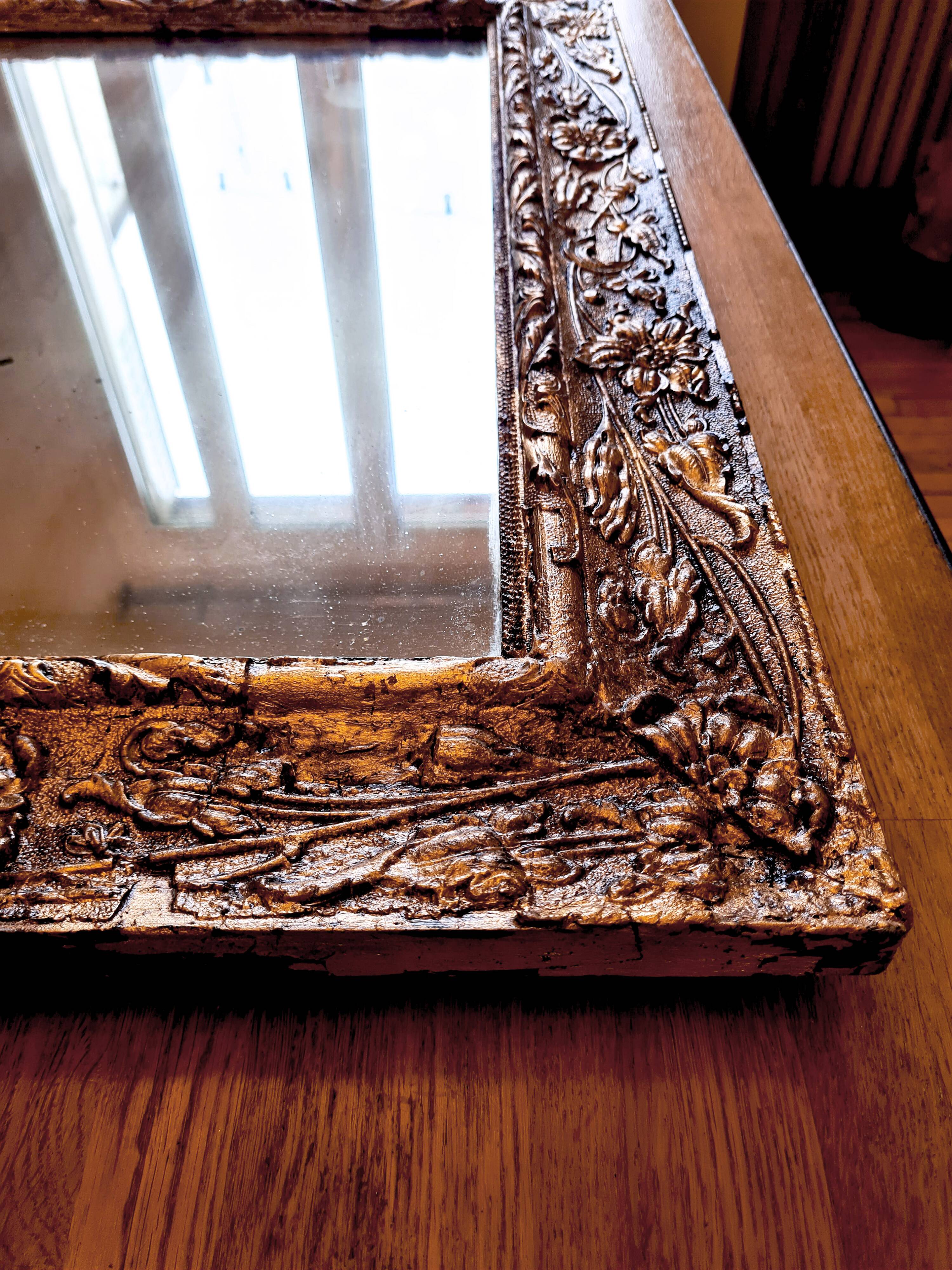 Miroir “Clotilde” – décor floral doré