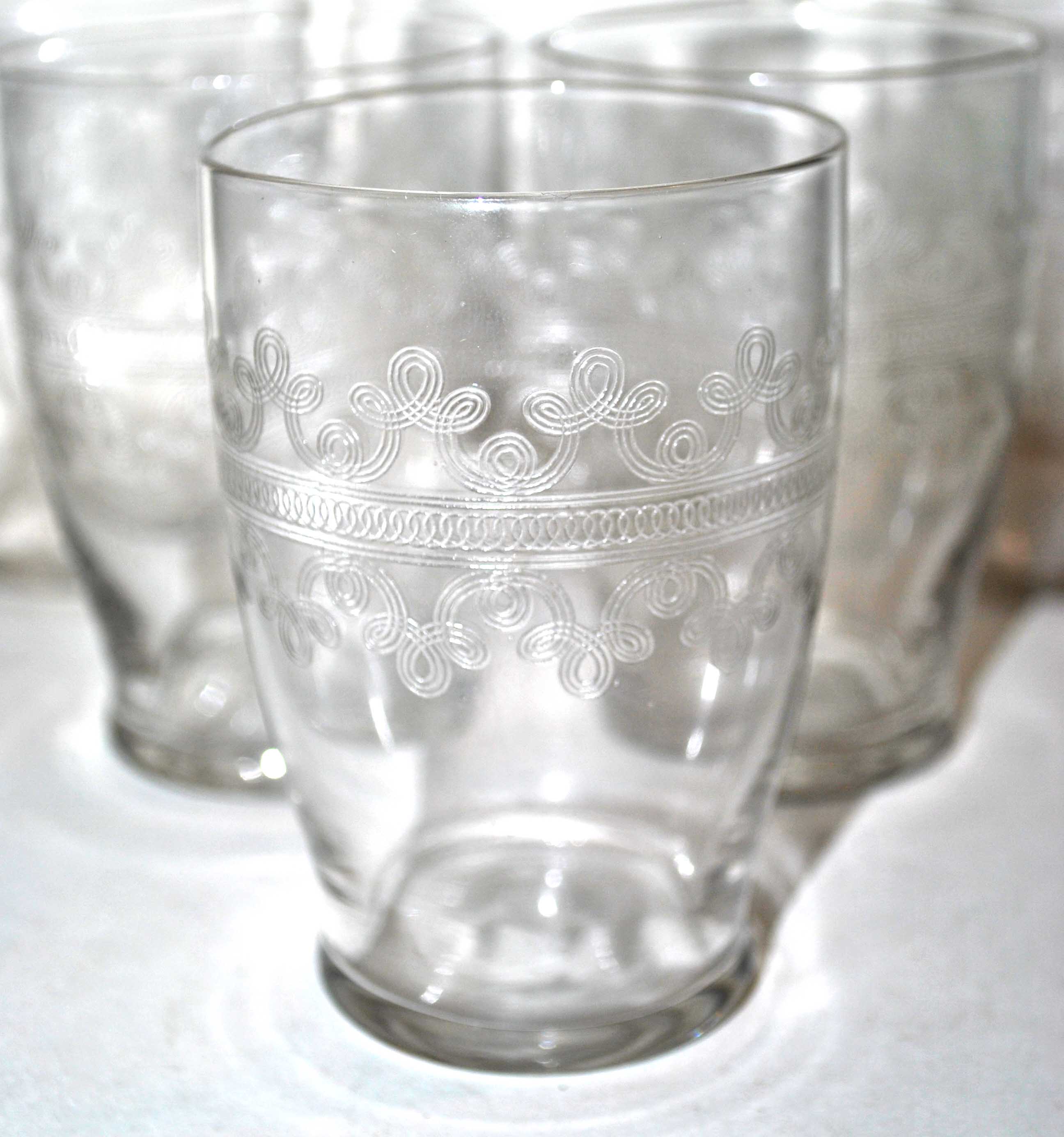Series of 6 glasses cups 1920 in crystal engraved guilloché in pantogravure 9.2Ht