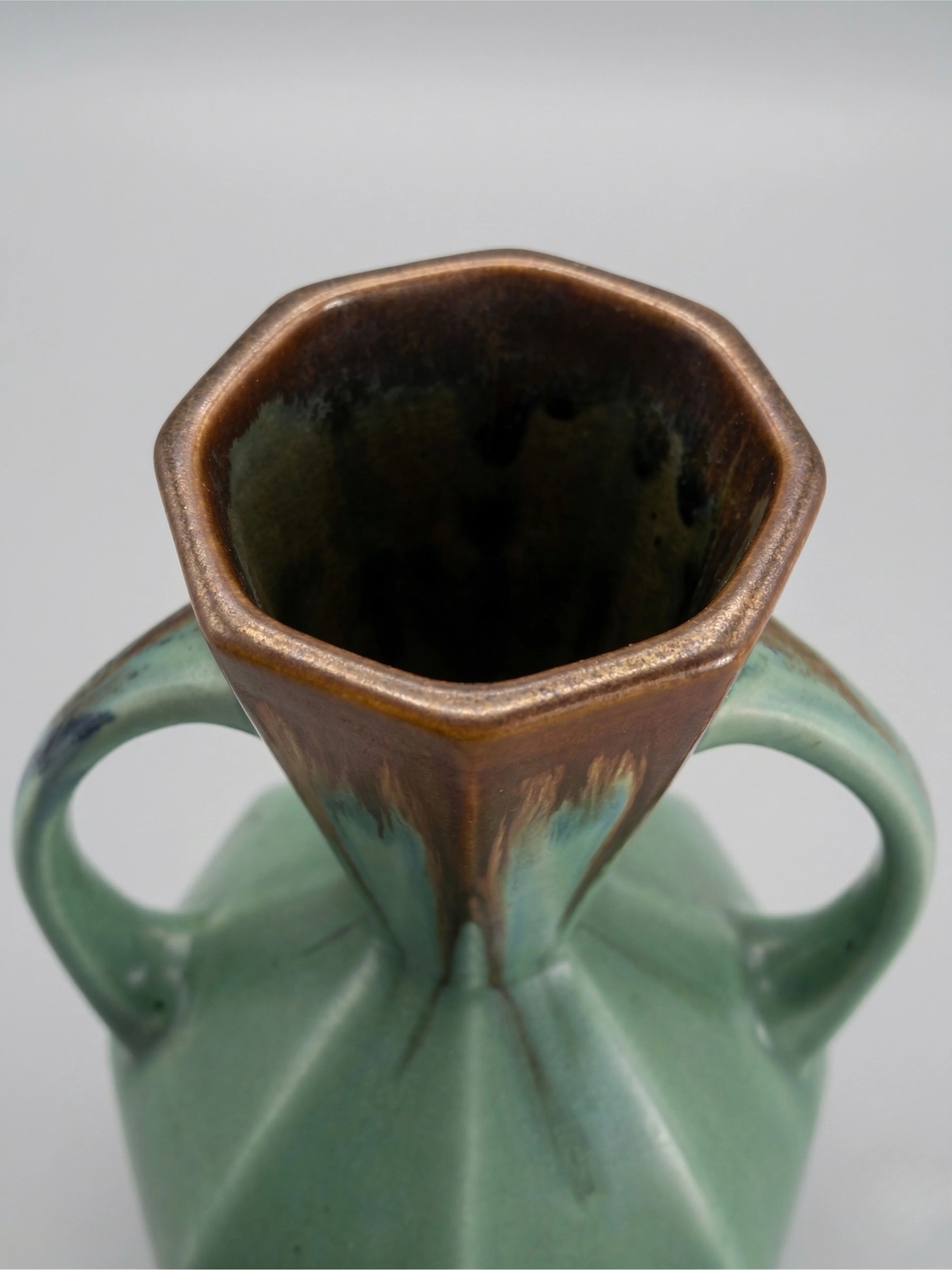 Art Deco vase – Bruyn pottery – green & brown poured glaze - 19cm