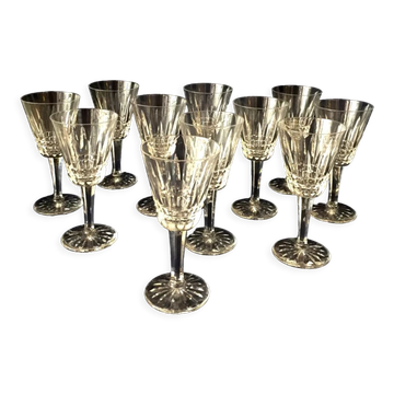 Suite de 11 verres a vin cuit ou porto en cristal taille