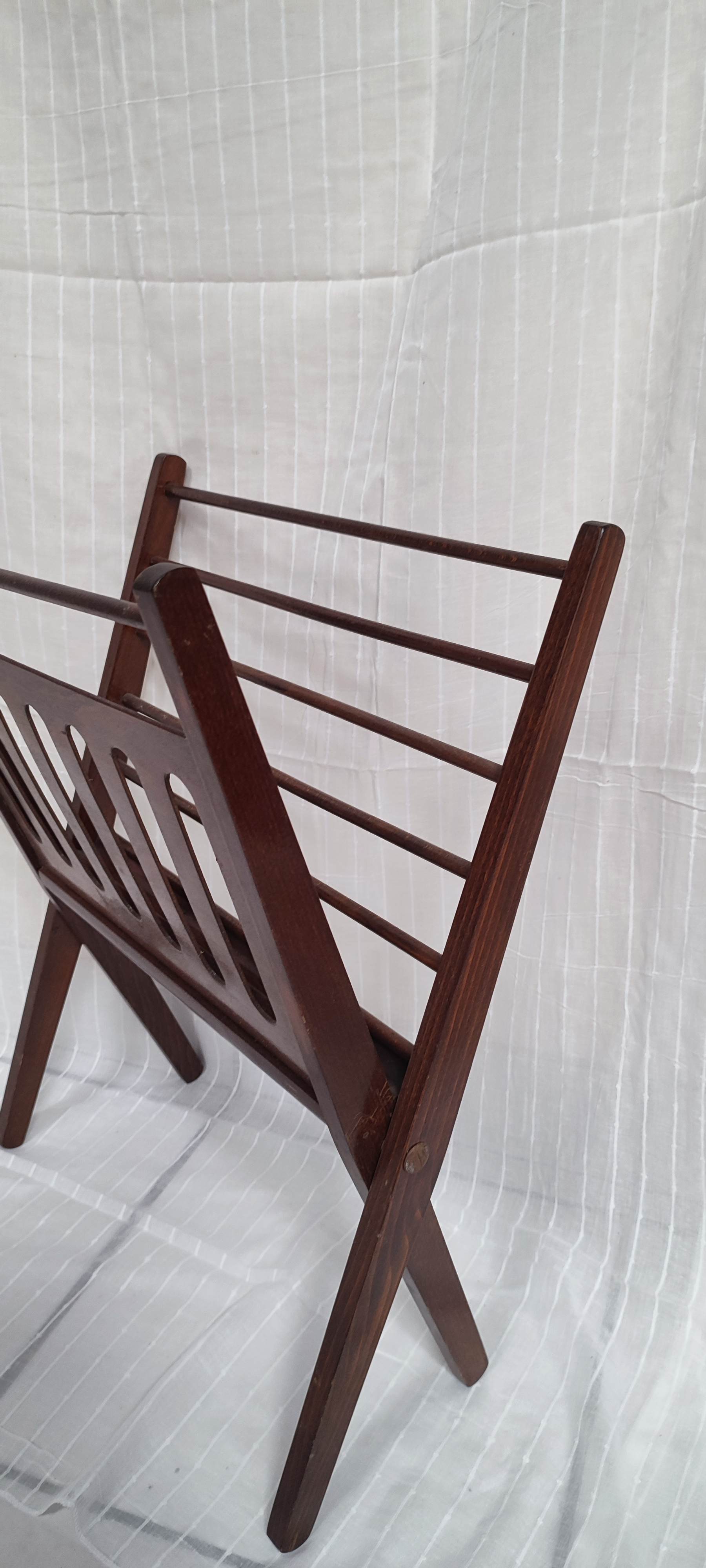 Folding magazine holder by Cees Braakman for Pastoe around 1960