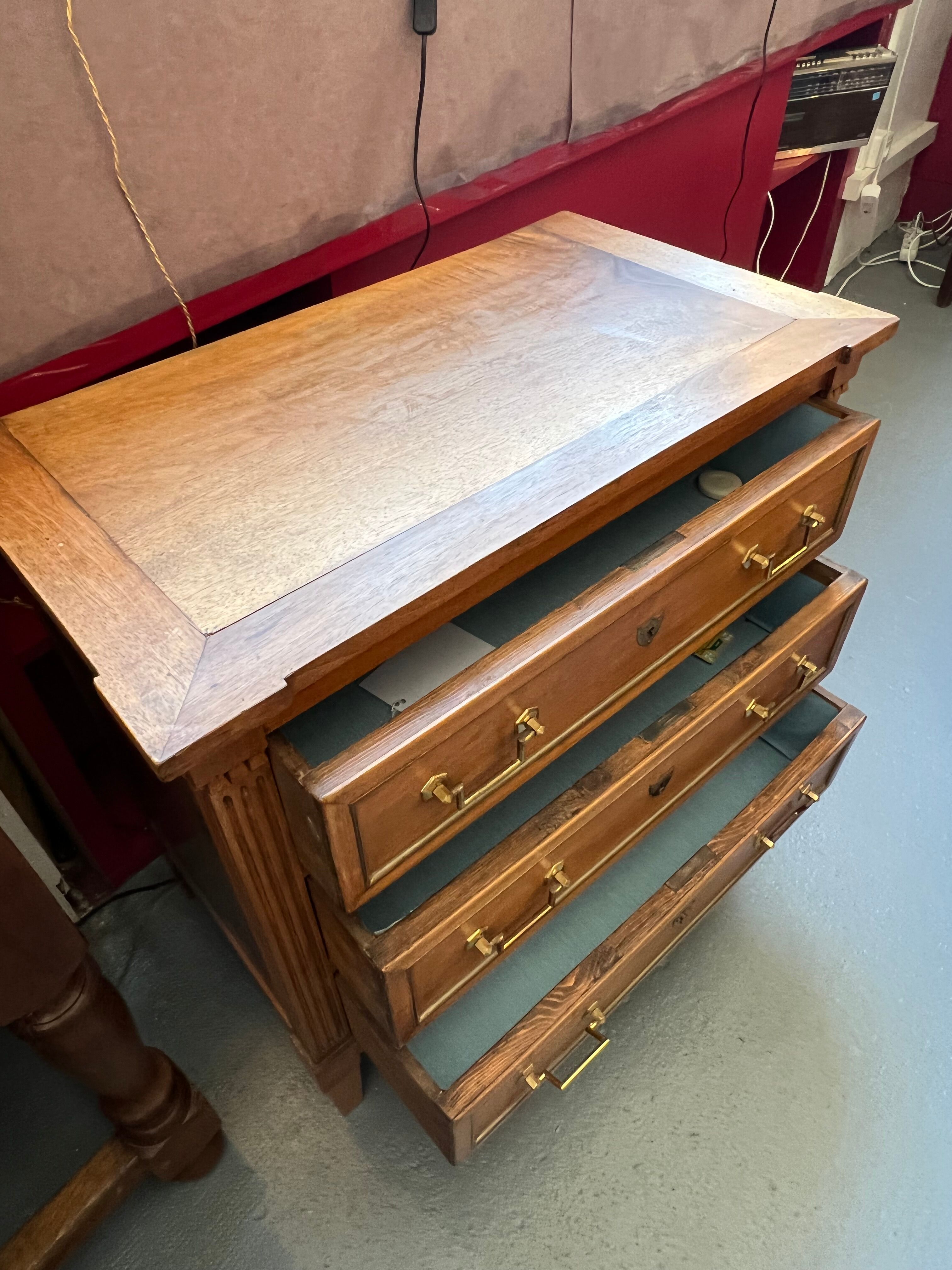 Chest of drawers louis XVI style, early twentieth in solid walnut