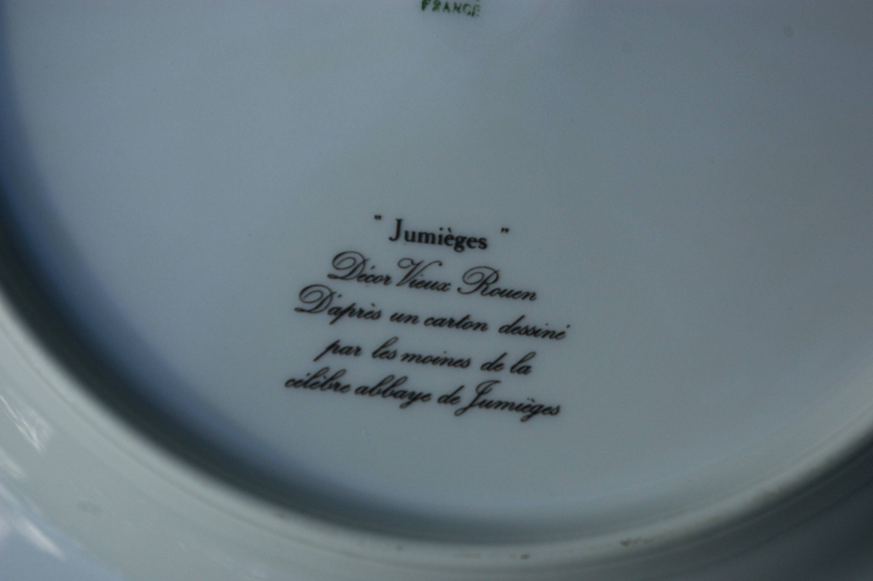 6 Flat plates in Limoges porcelain Raynaud Jumièges Vieux Rouen D24.5cm