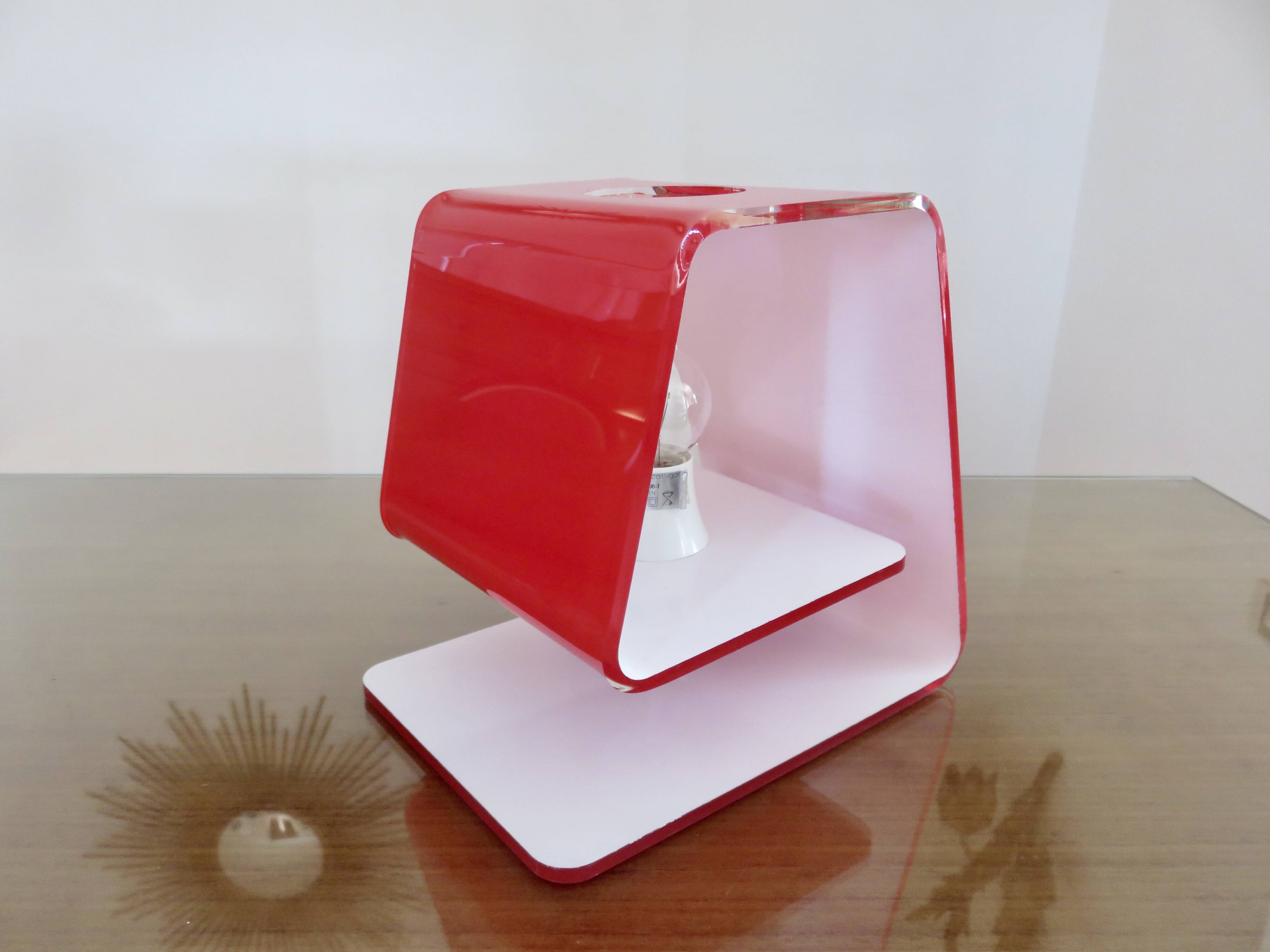 Calligaris luce lamp made in italy 2007 red plexiglass