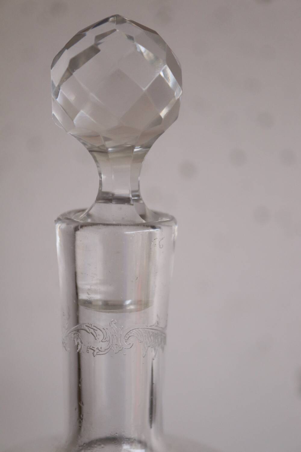 Antique glass bottle engraved and silver-plated metal – Gallia hallmark