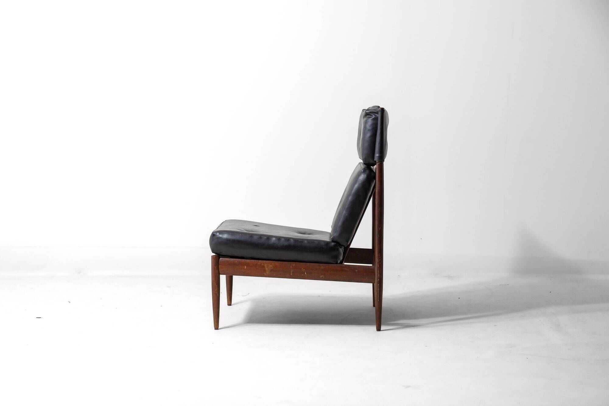Slender lounge chair in teak, Belgium 1960s