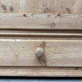 English bonnet maker with wardrobe (renovated)