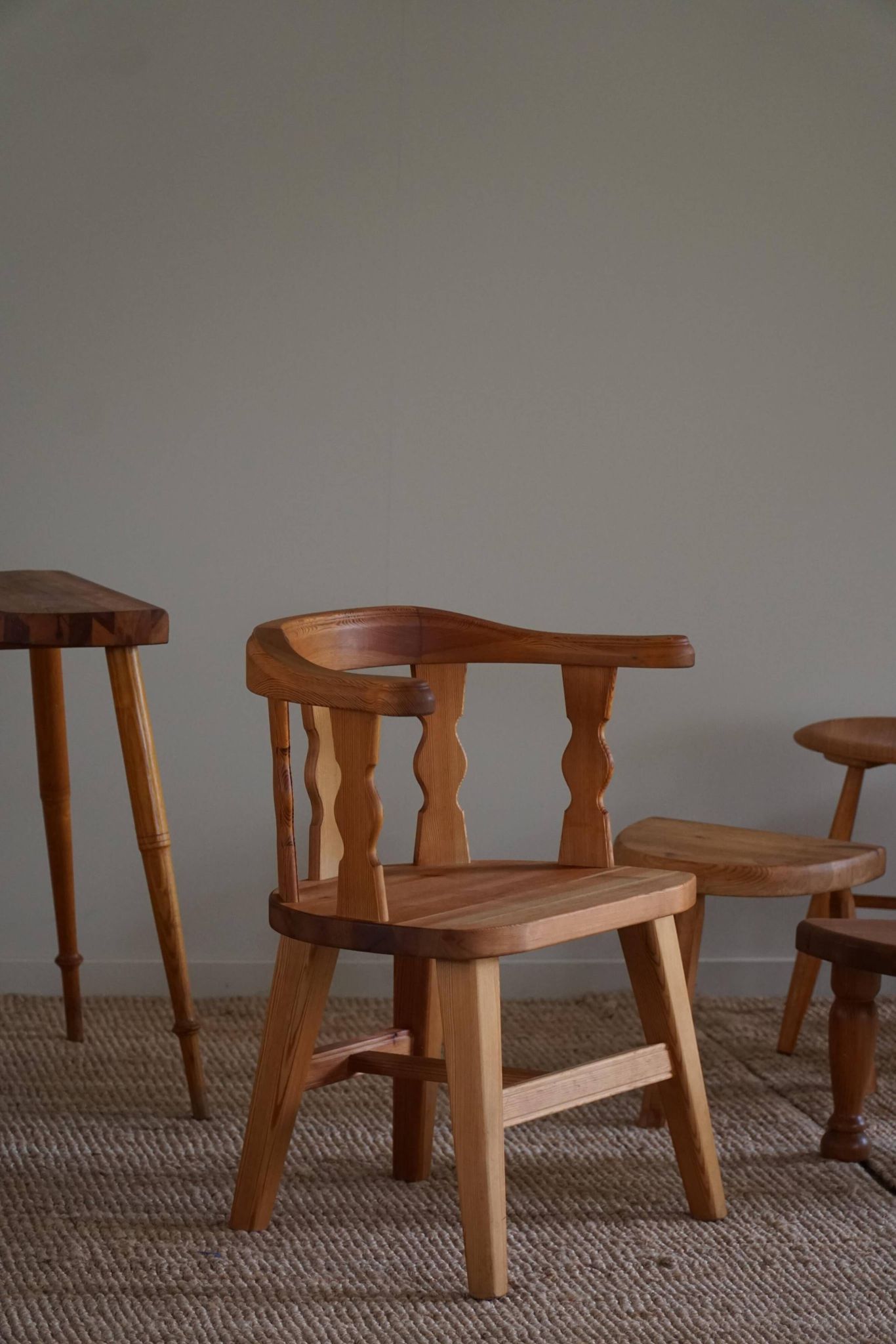 Ensemble de 4 fauteuils modernes norvégiens par Krogenæs, pin massif, années 1950