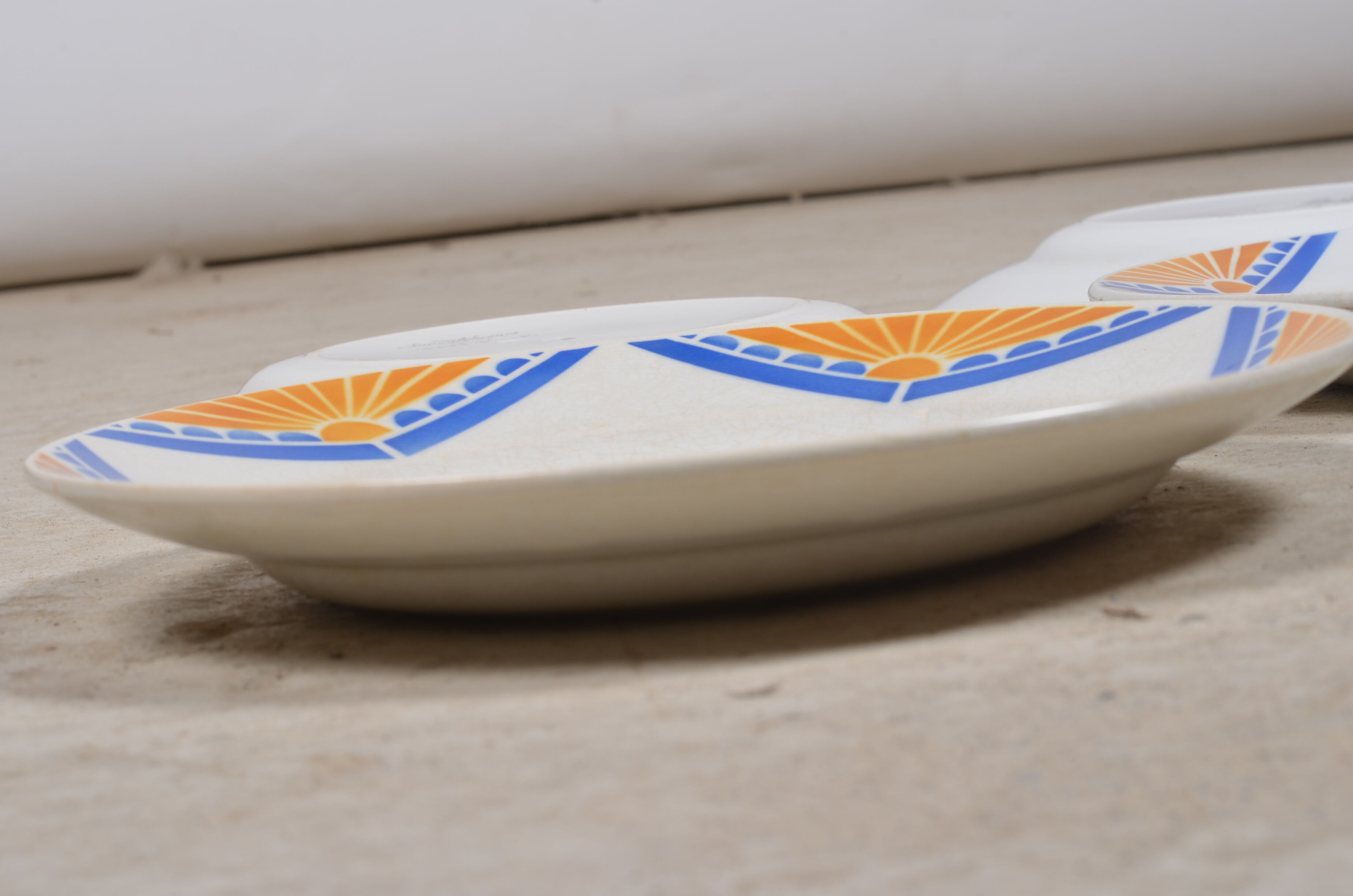 Flat plates iron earth