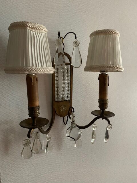 Art deco wall lamp in brass, pearls and tassels