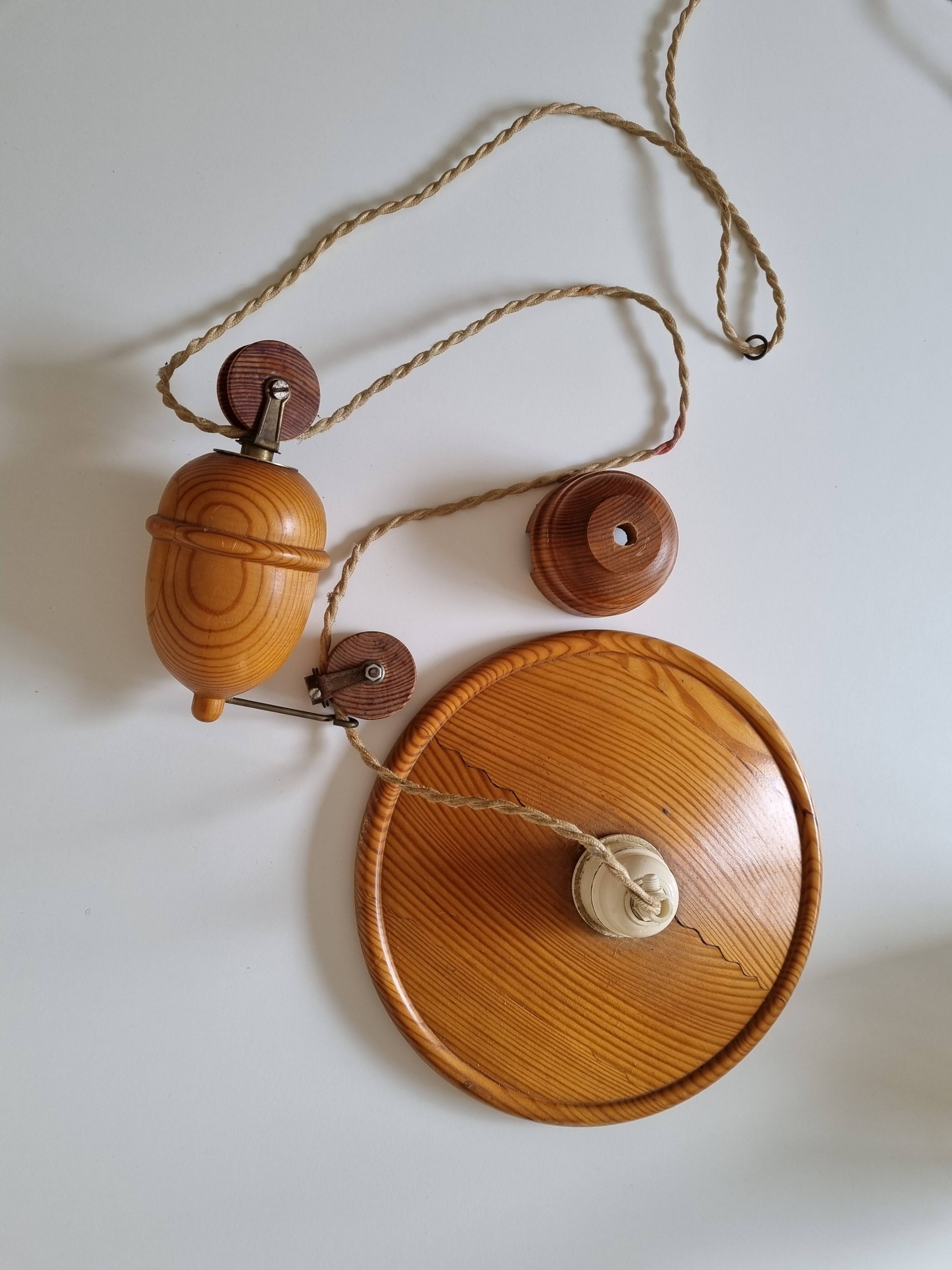 Vintage suspension up and down