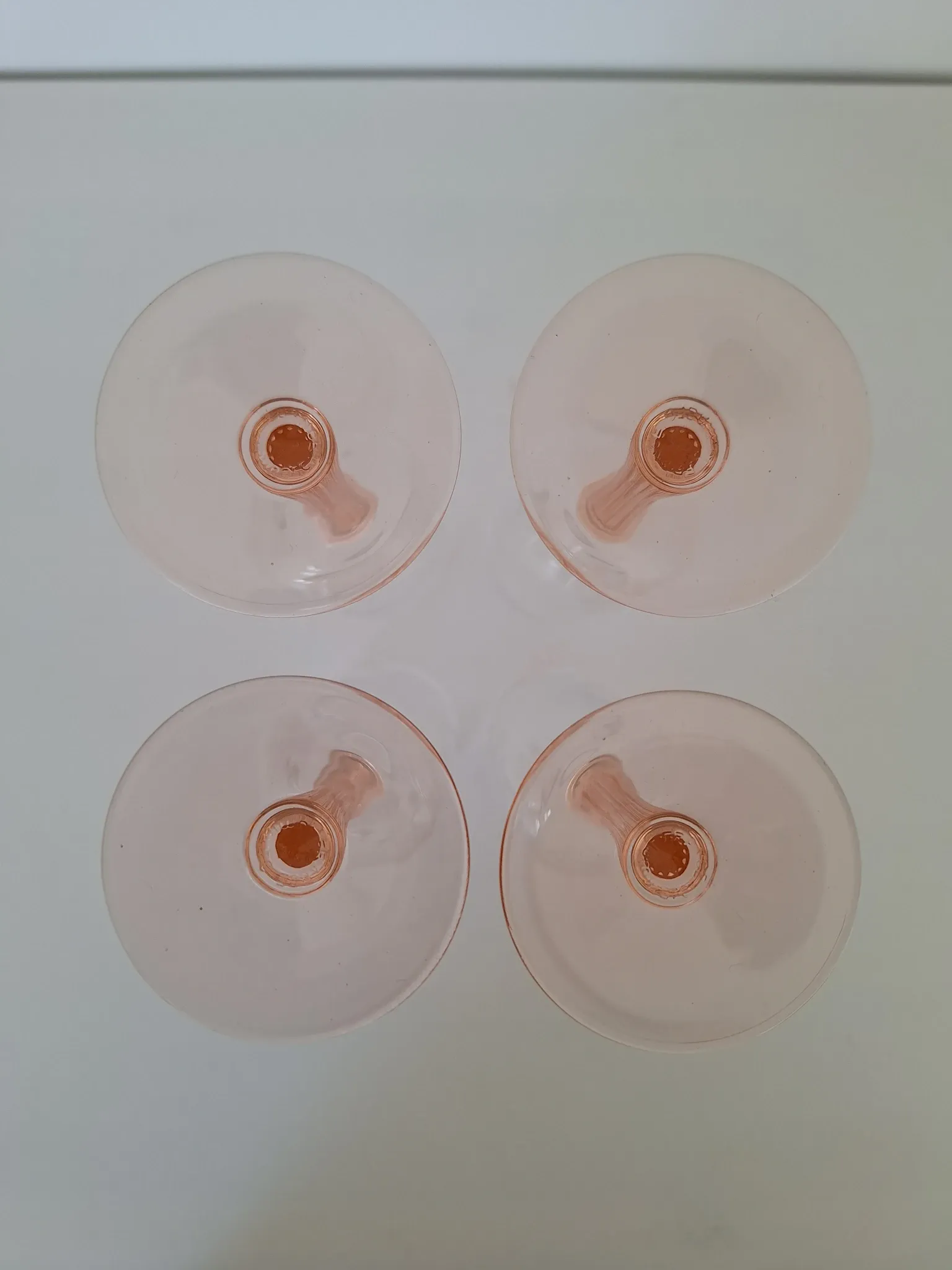 Vintage pink champagne flute Luminarc