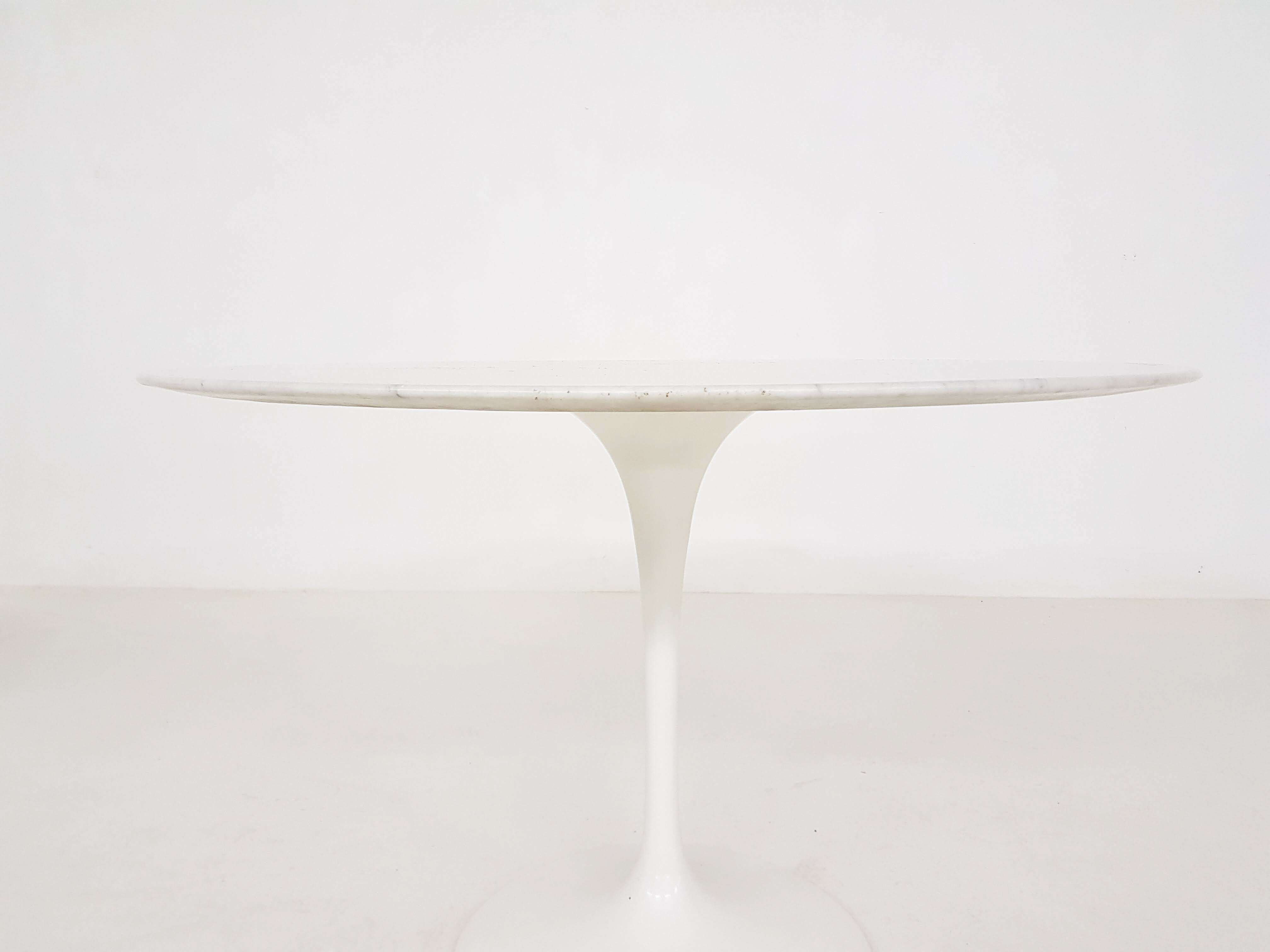Tulip Table by Eero Saarinen for Knoll International