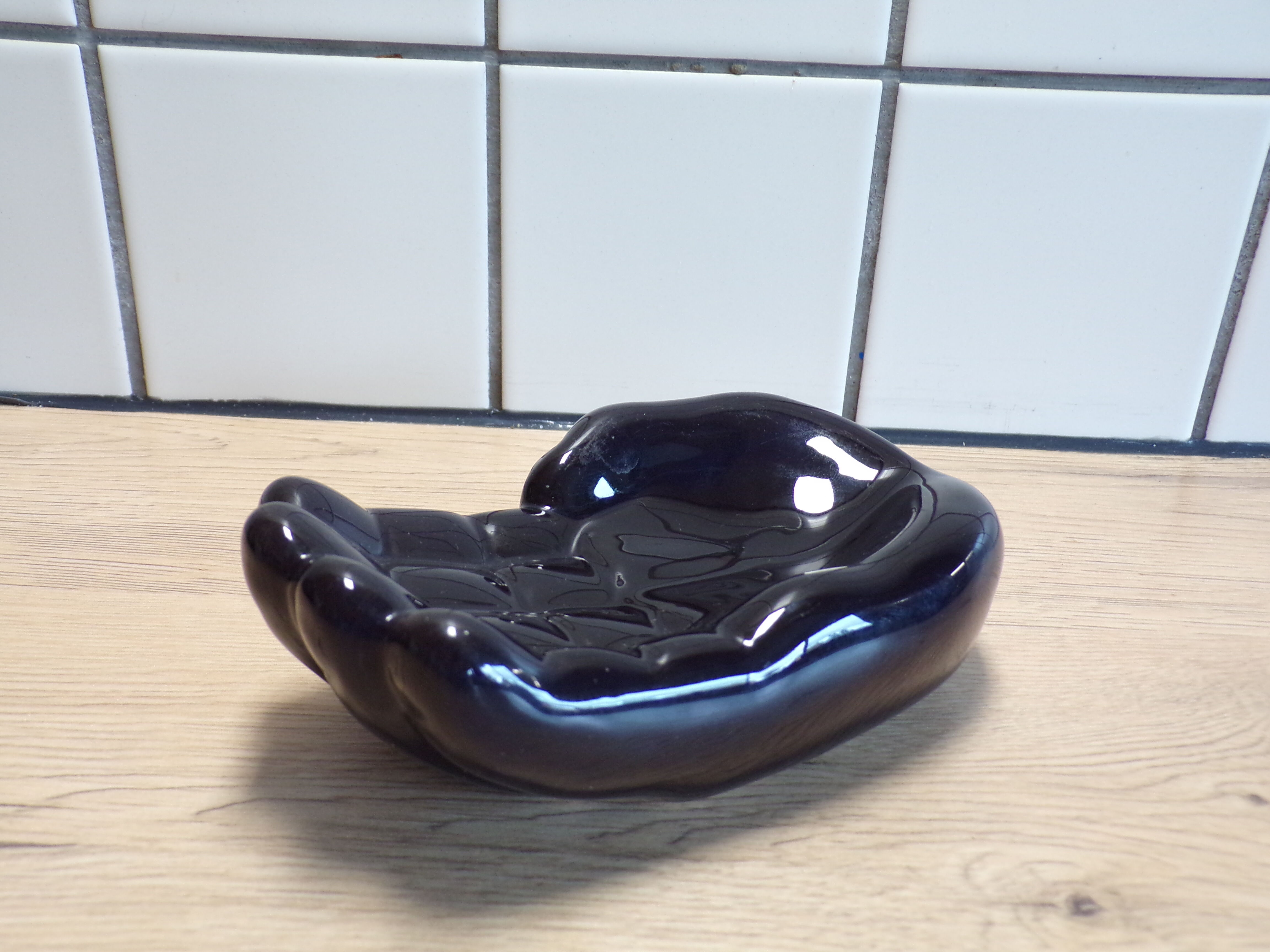 Empty pocket hand ceramic vintage