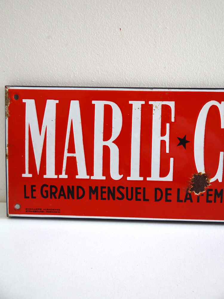 Plaque émaillée ancienne Marie Claire