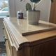 Commode ancienne en bois sculpté