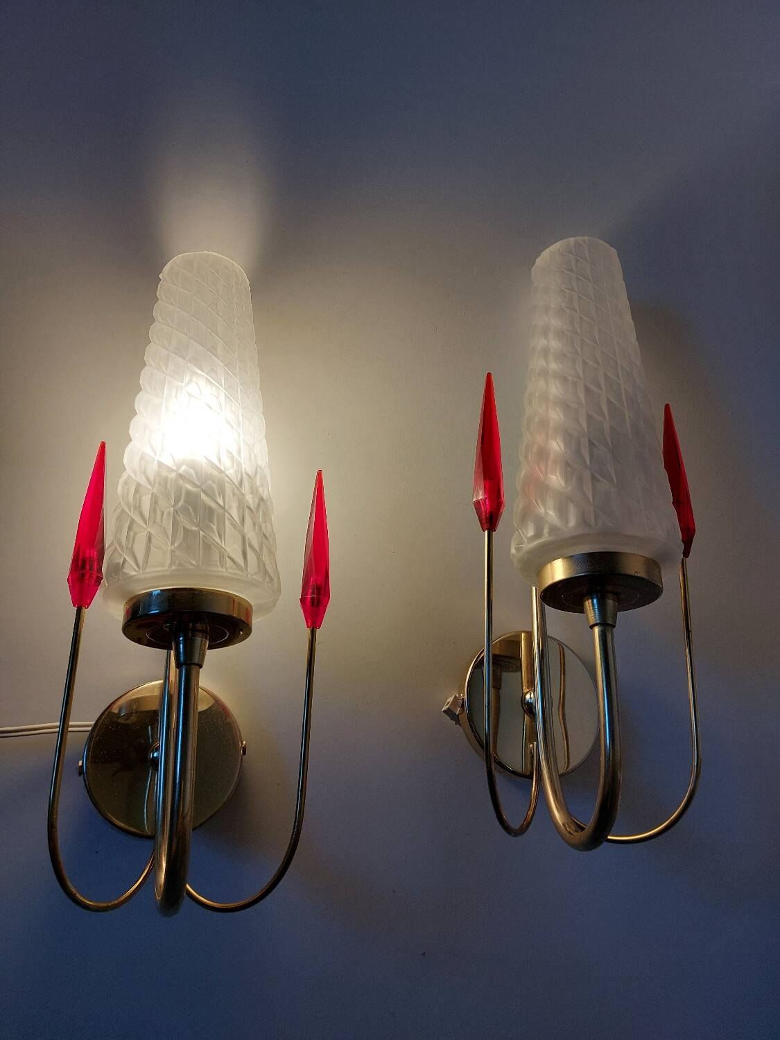 Appliques Maison Lunel verre dépoli années 60