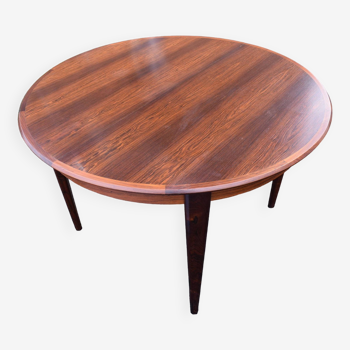 Rio rosewood table