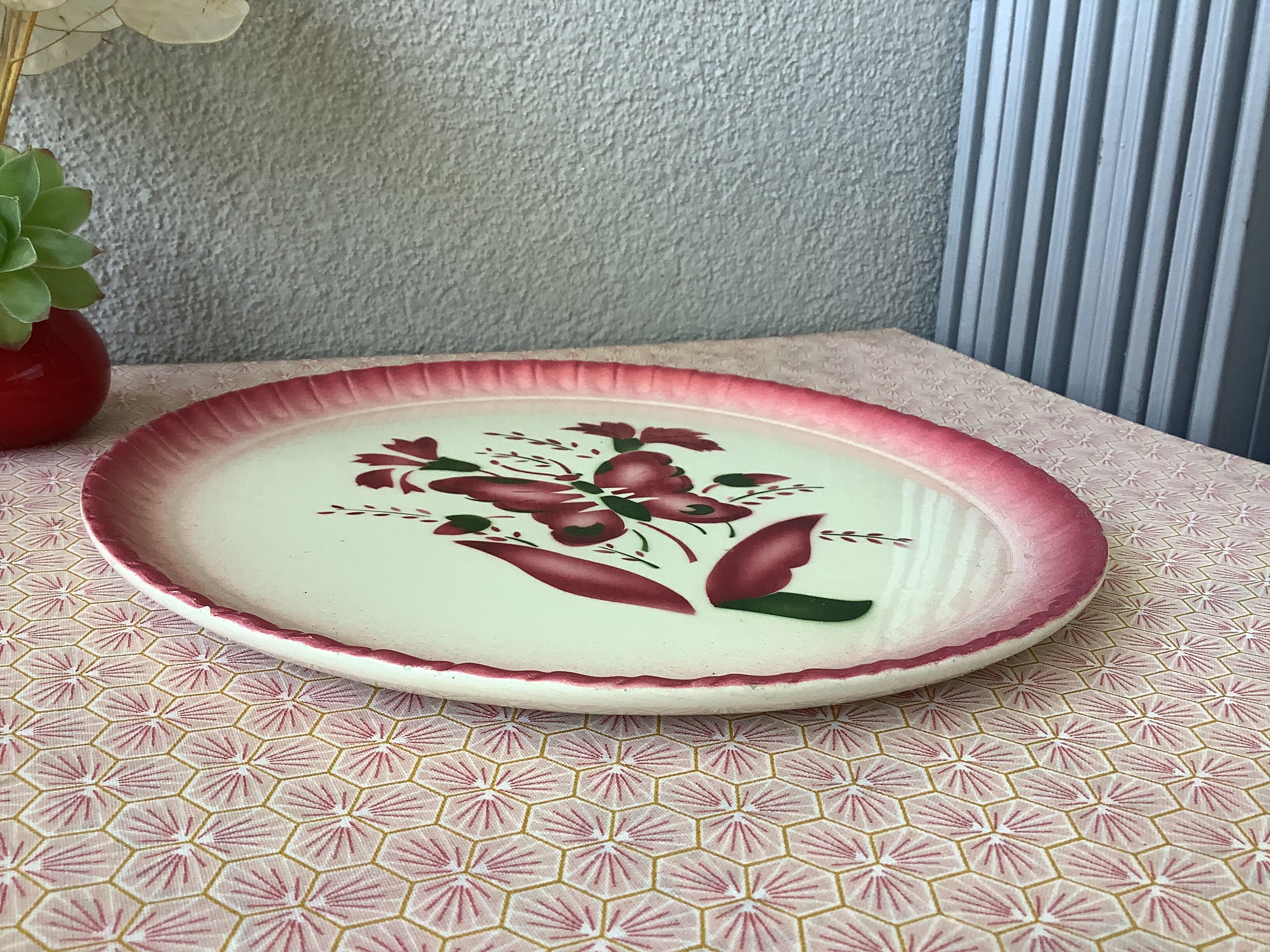 Art Deco earthenware serving dish from Nyon (Switzerland)
