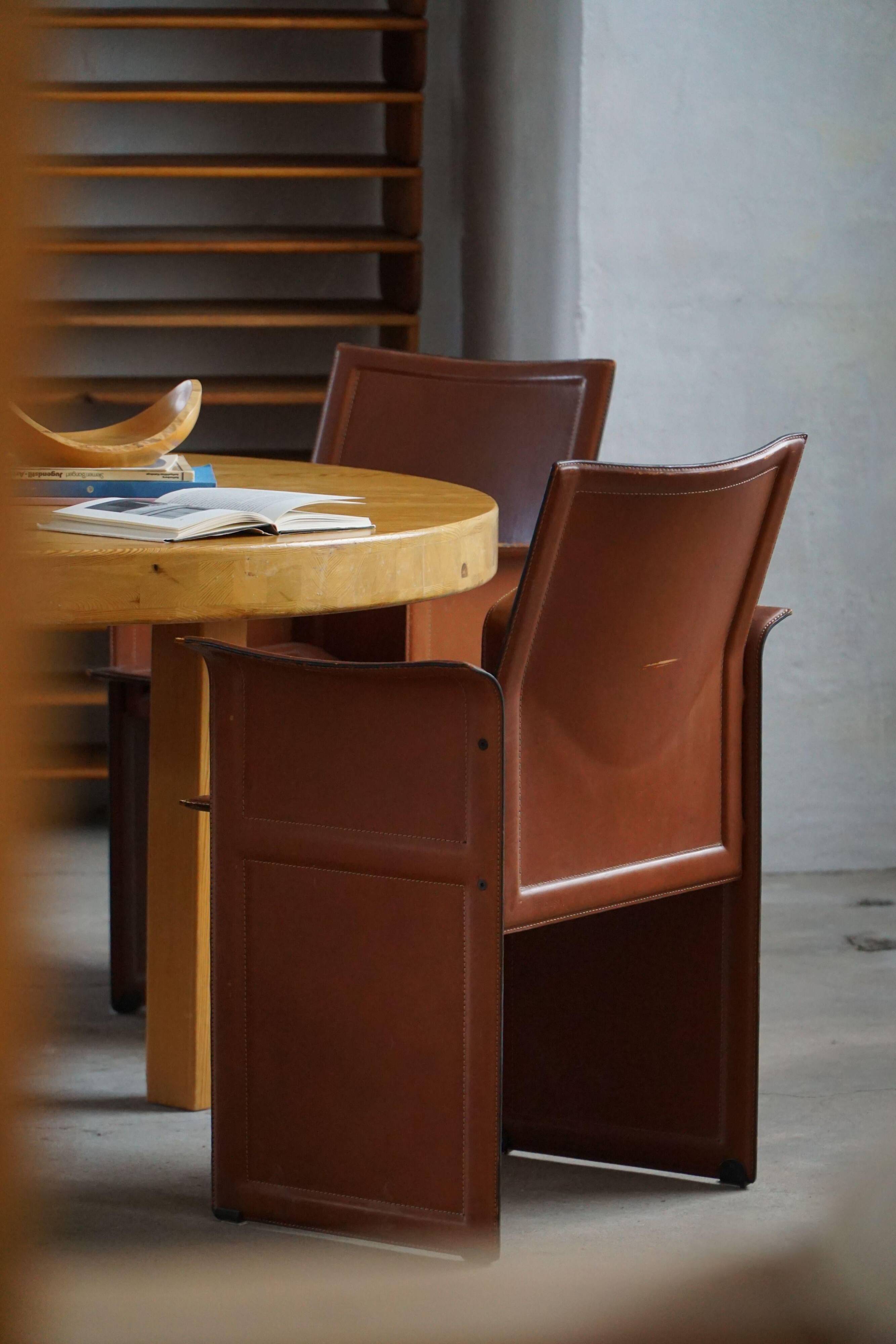 Ensemble de 4 fauteuils en cuir marron/rouge, Tito Agnoli, moderne italien, années 1970